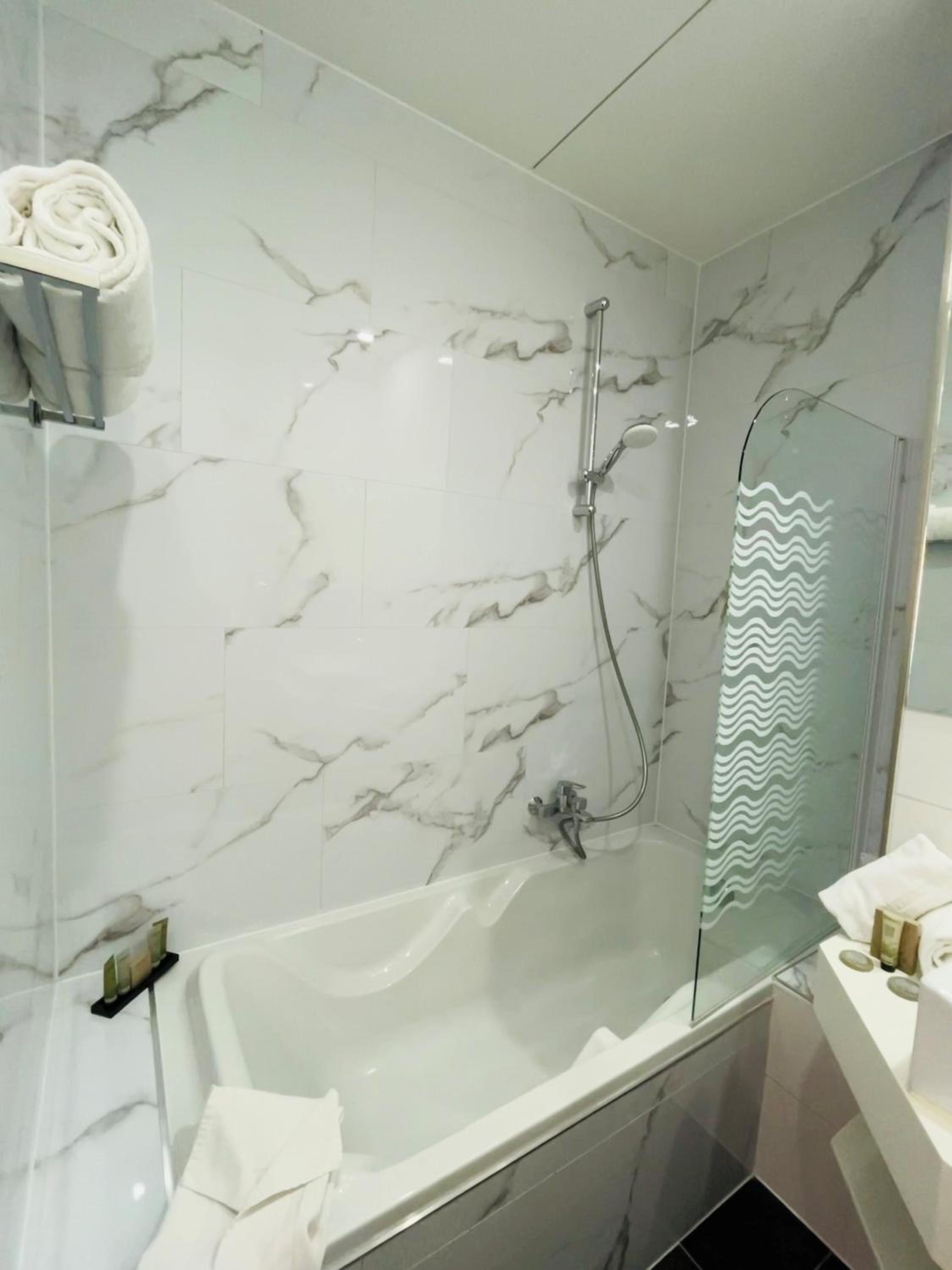 Excellence Twin/Double Room - Photo 5