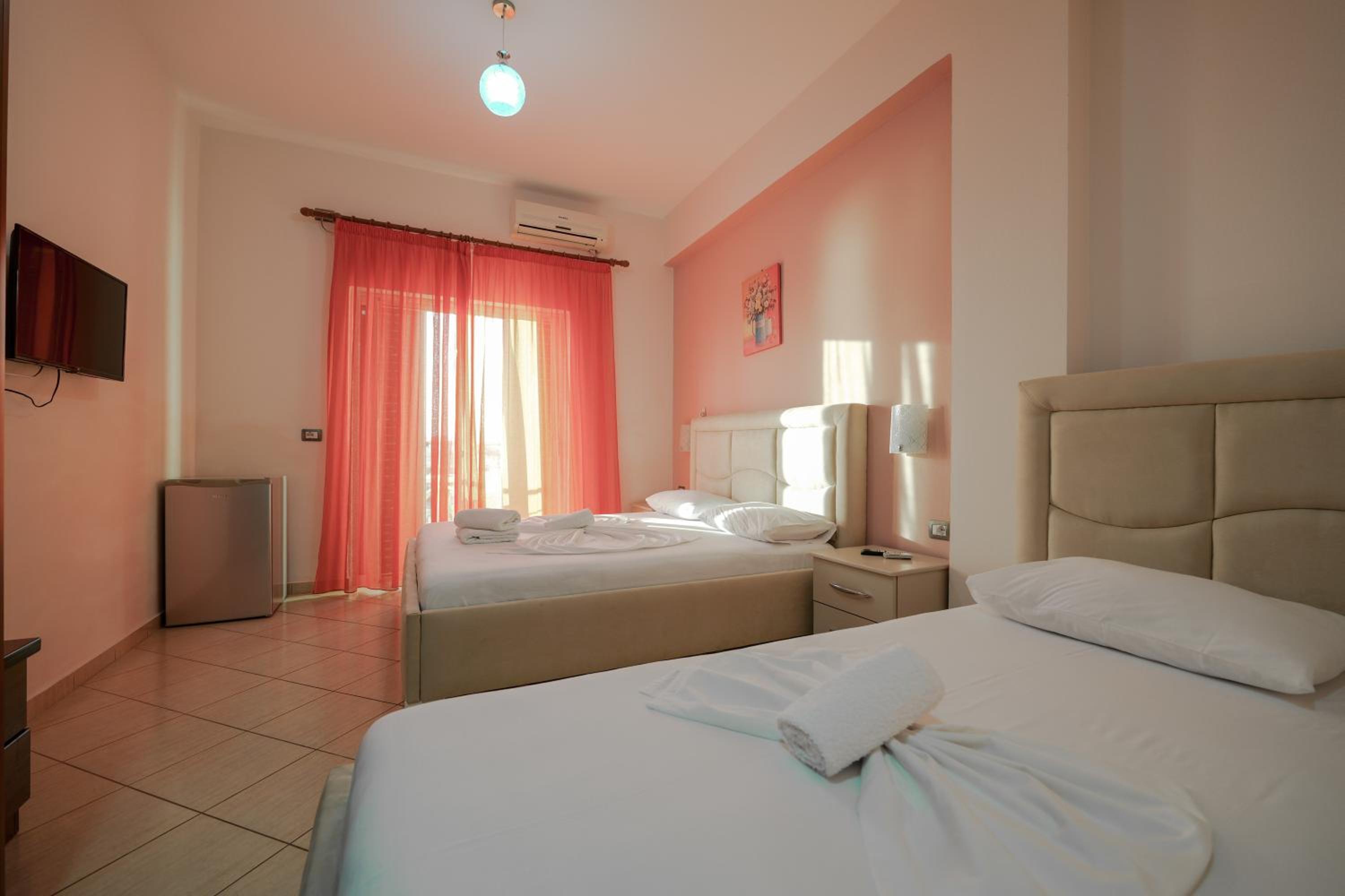 Deluxe Triple Room with Sea View photo 3