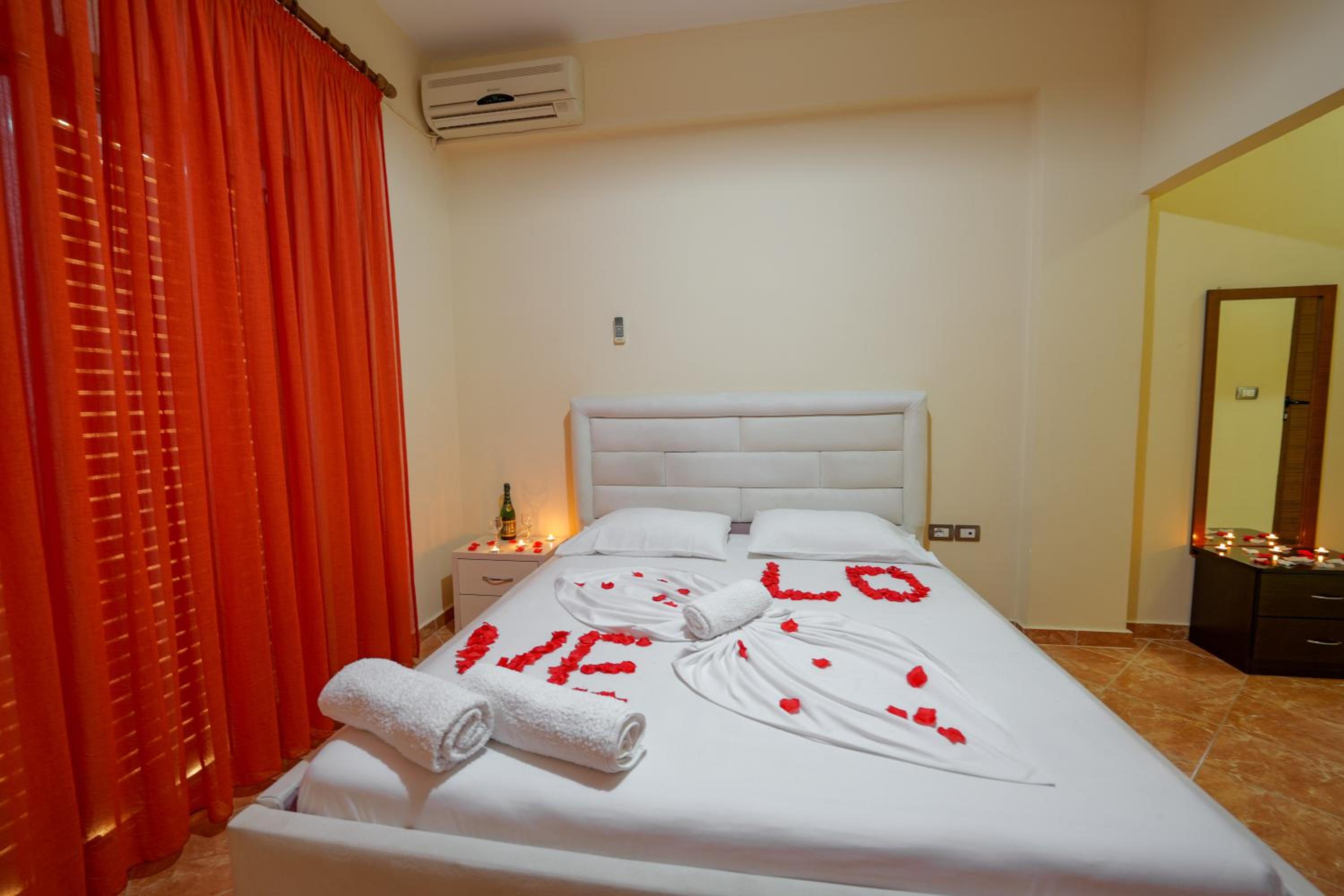 Deluxe Double Room with Sea View photo 3
