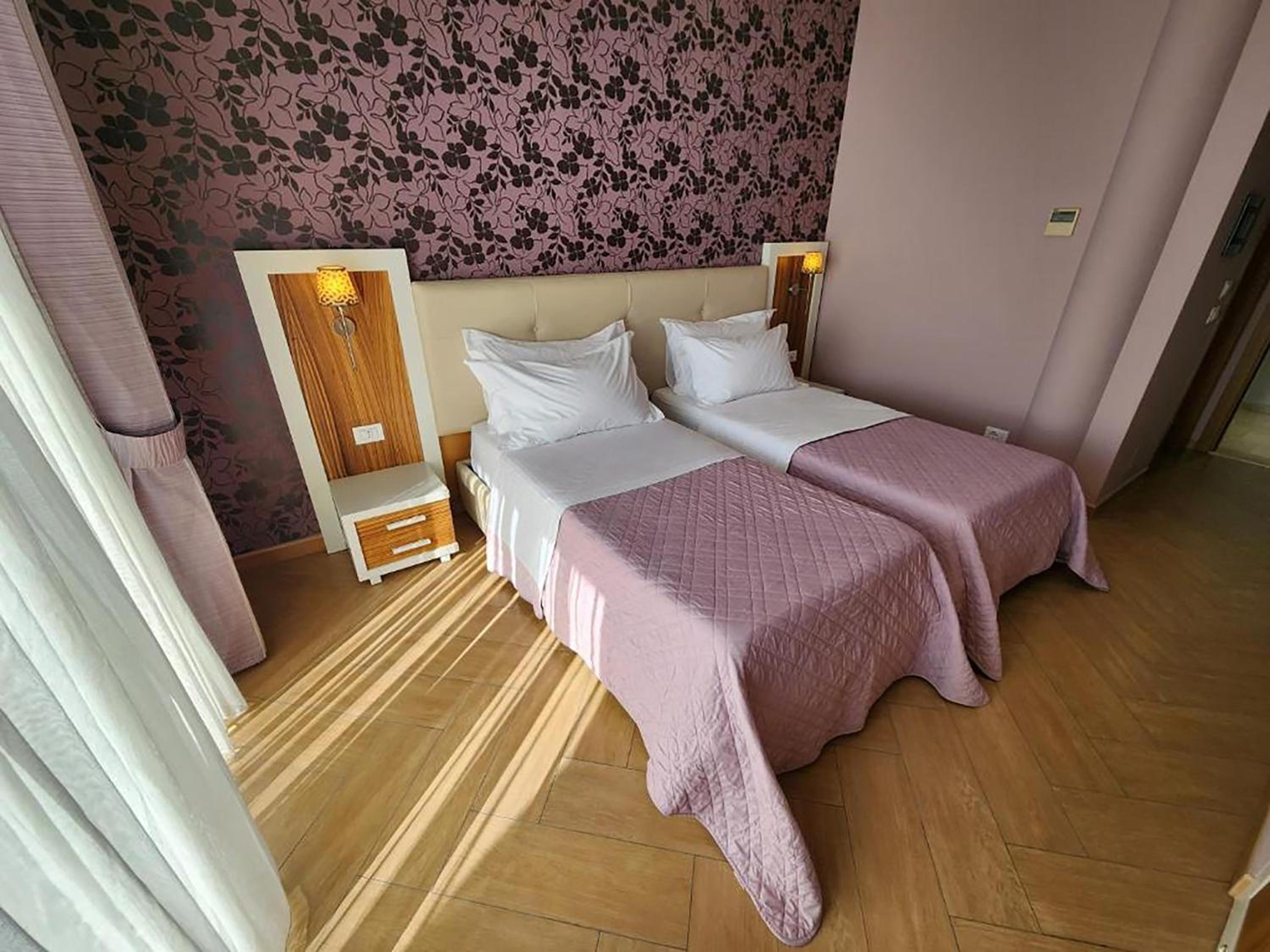 Standard Twin Room with Balcony and Sea View
