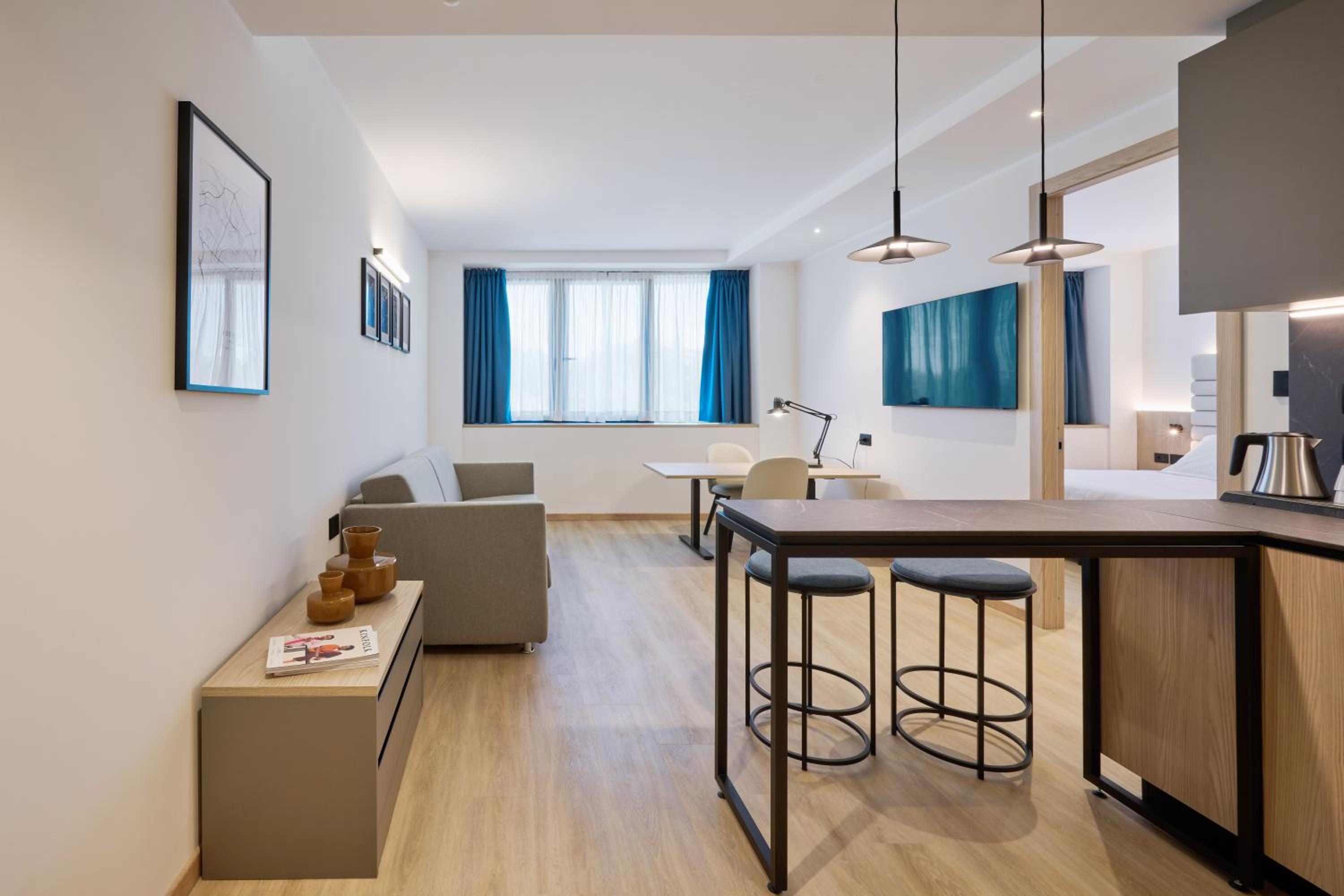 Suite Apartment photo 1