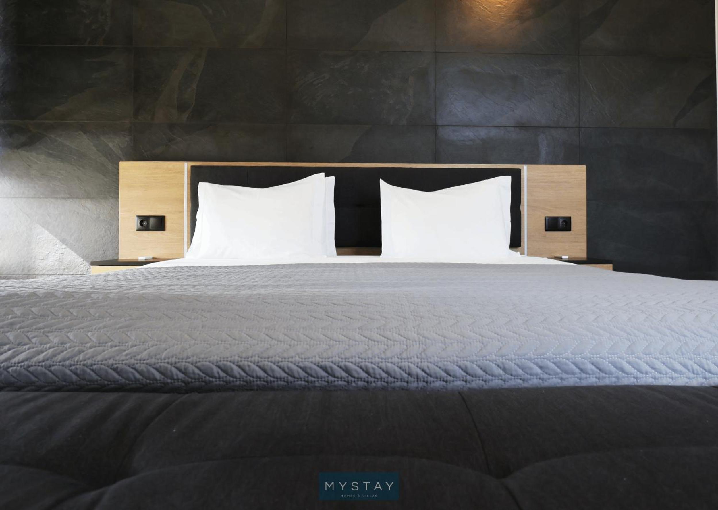 Double Room with Balcony - Photo 4