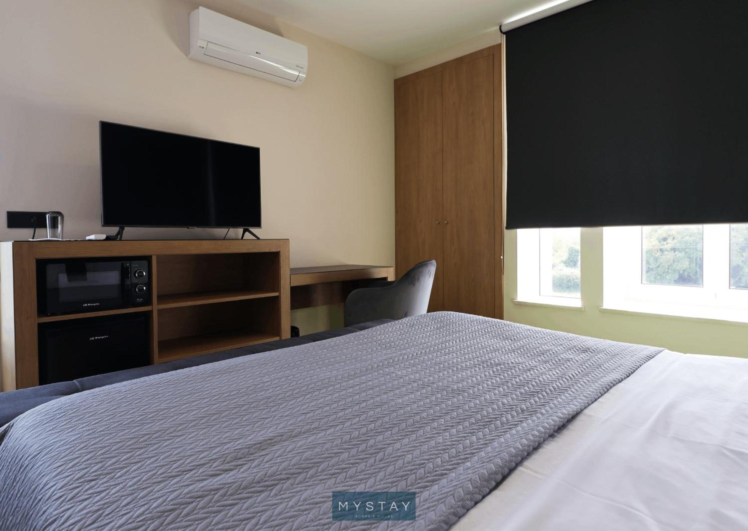 Double Room with Balcony - Photo 6
