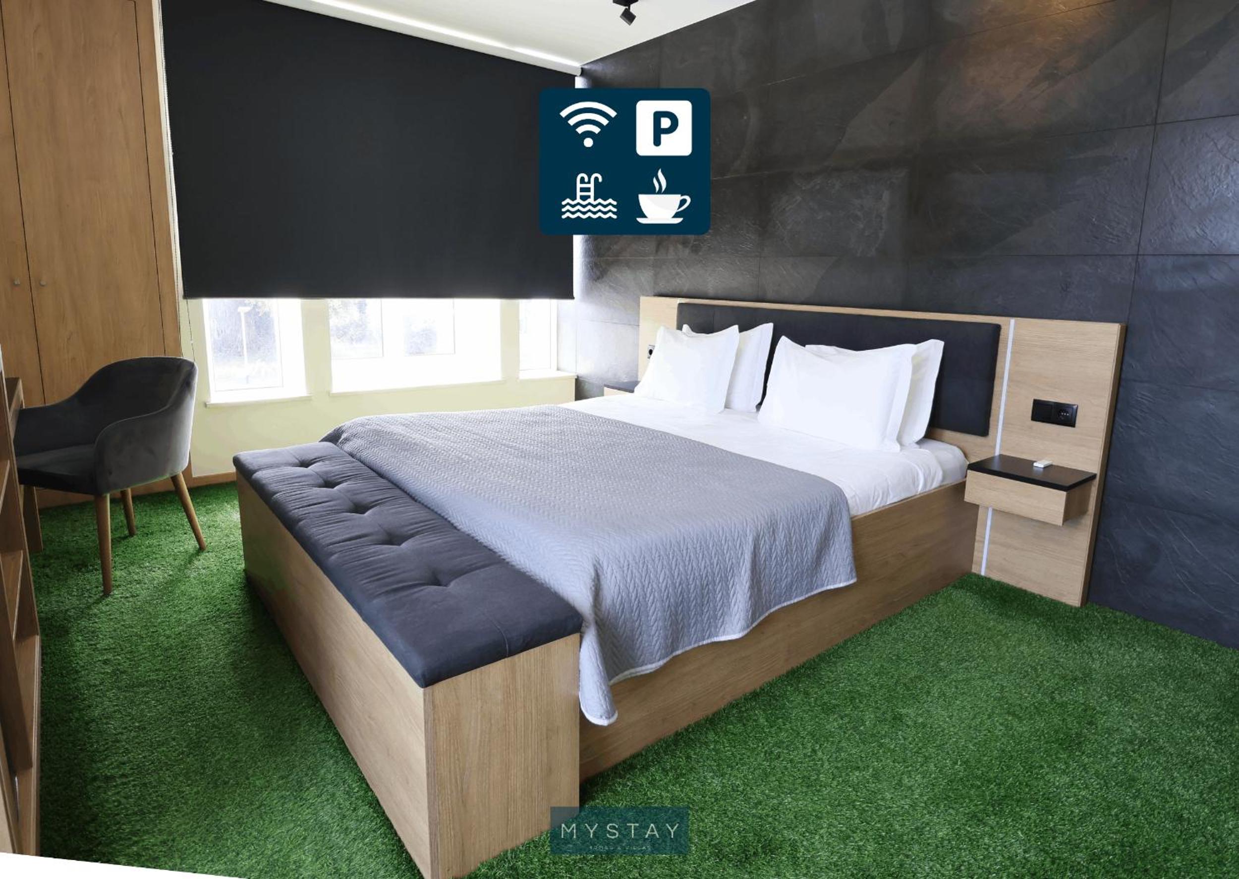 Double Room with Balcony - Photo 1