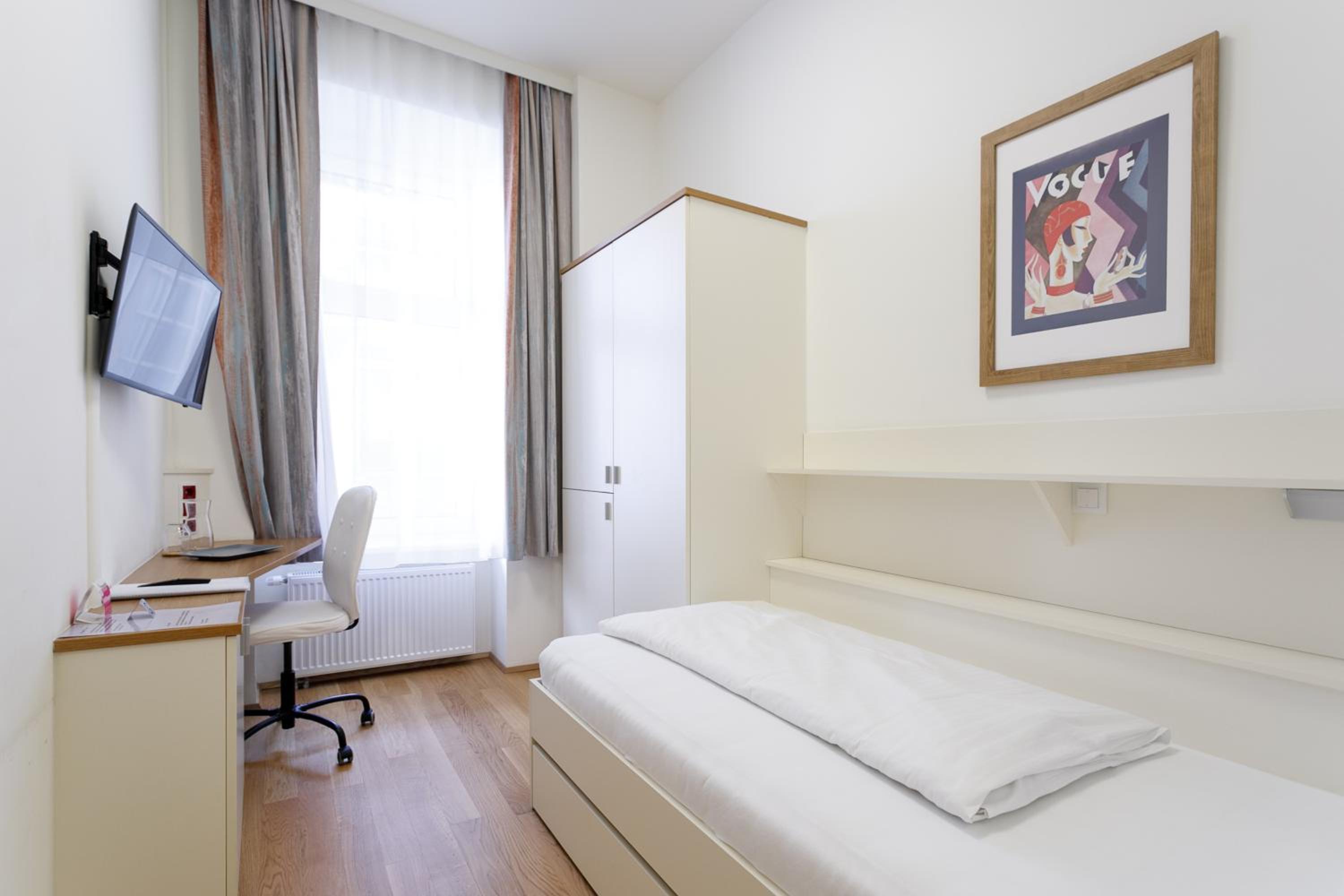 Deluxe Single Room