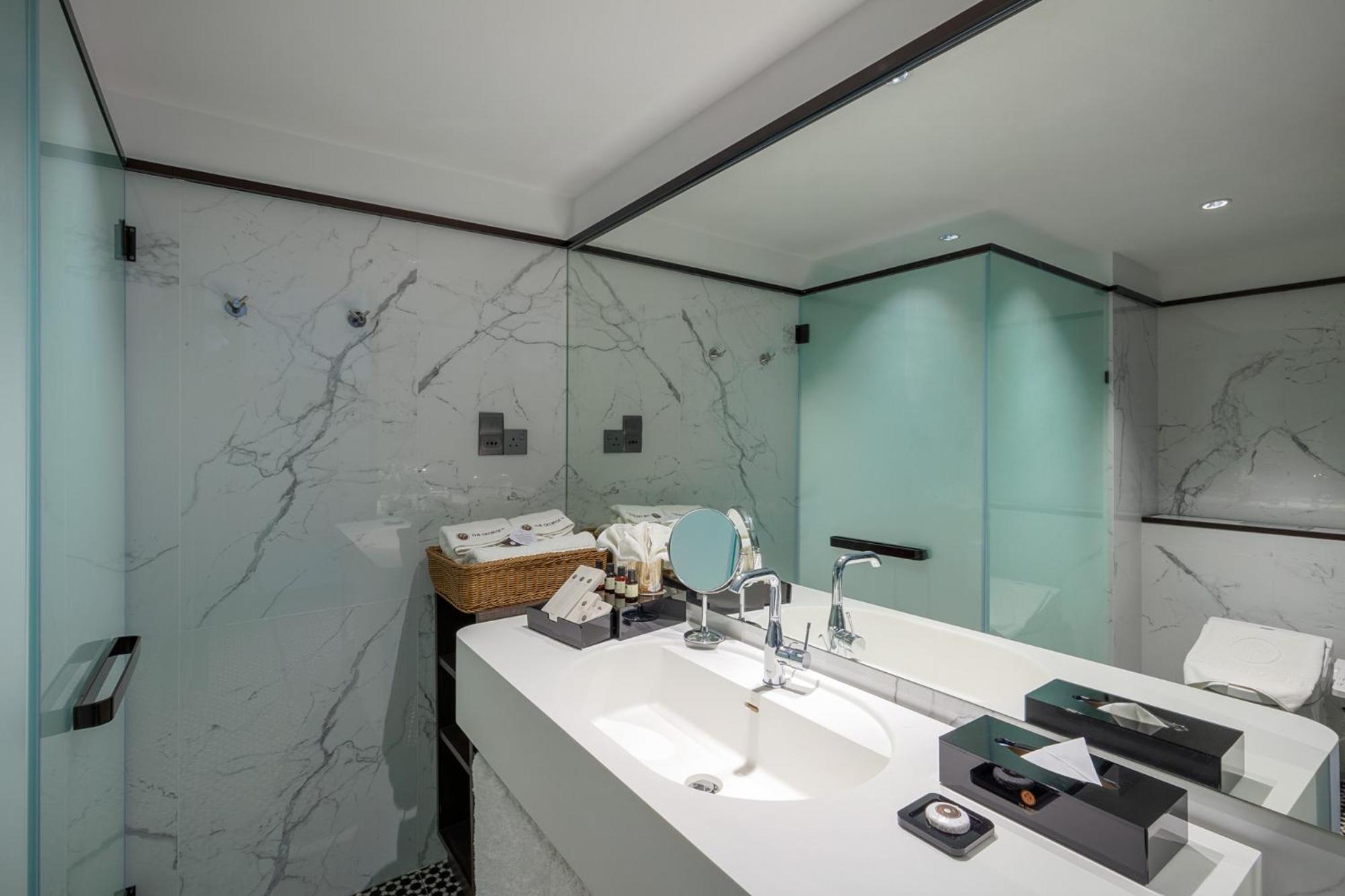 Deluxe Twin Room  (2+N) Complimentary Nyonya High-Tea (till 15 June 2026) - Photo 4