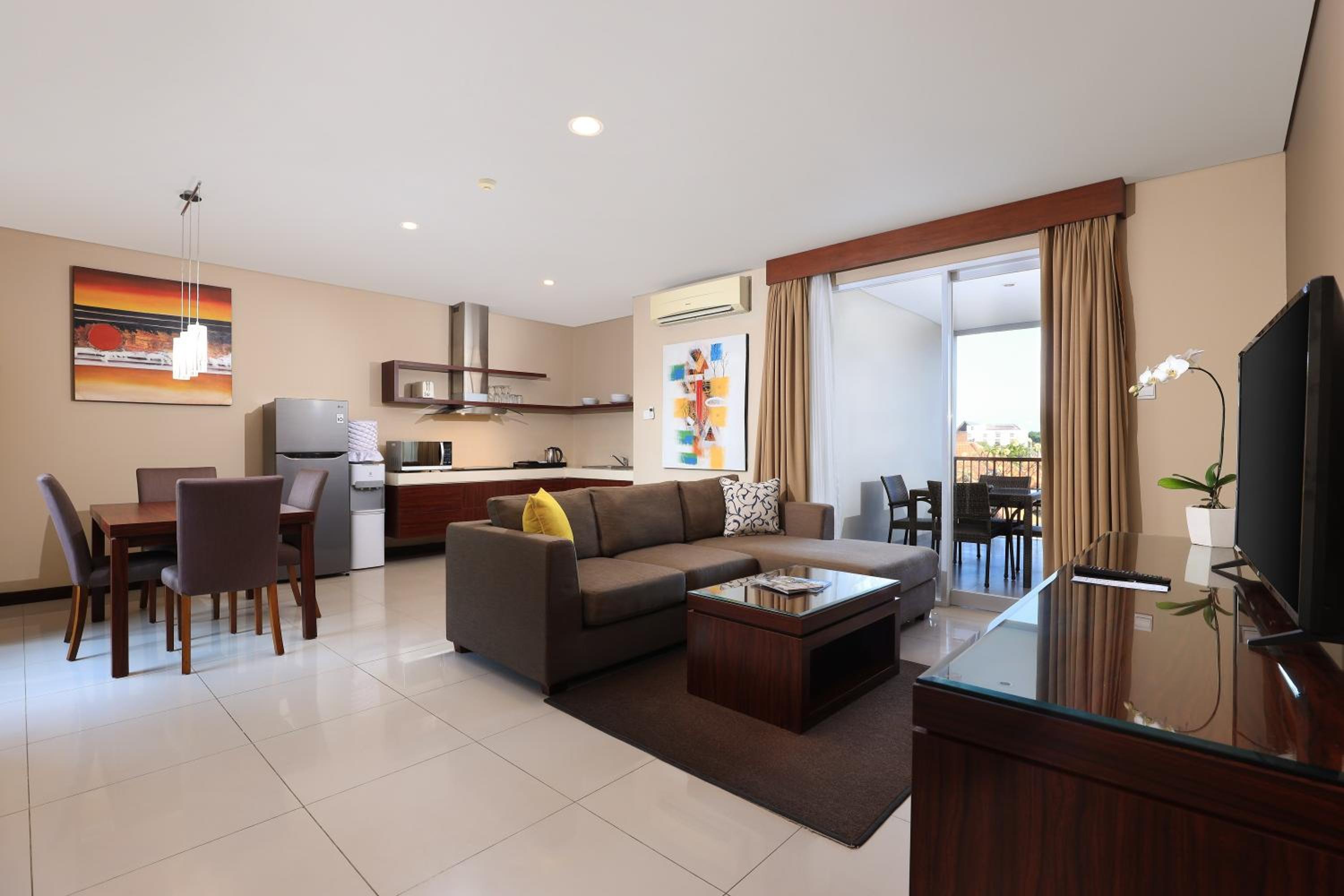 Apartment Suite - Photo 1
