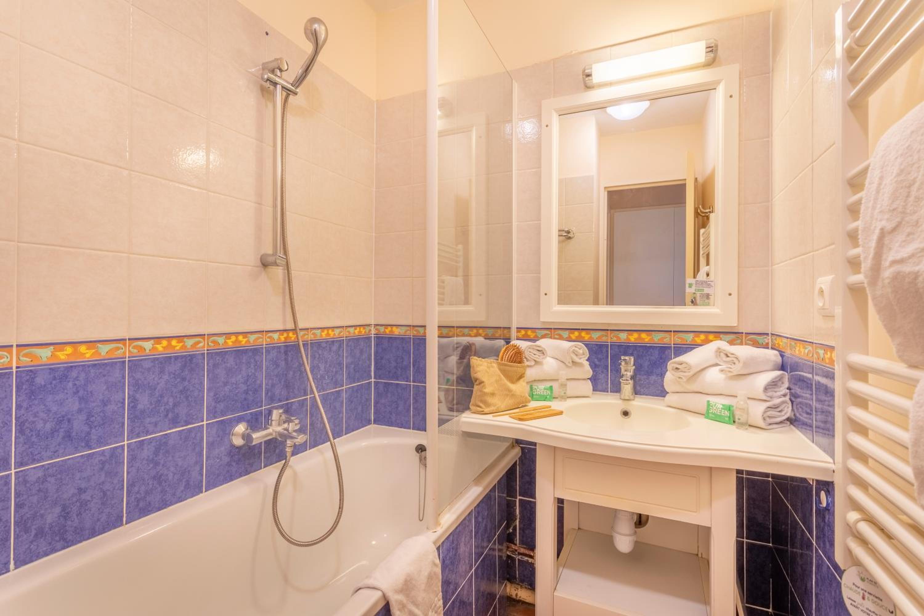 Studio with Sleeping Alcove, Air Conditioning and Terrace or Balcony (4 People) - Photo 4