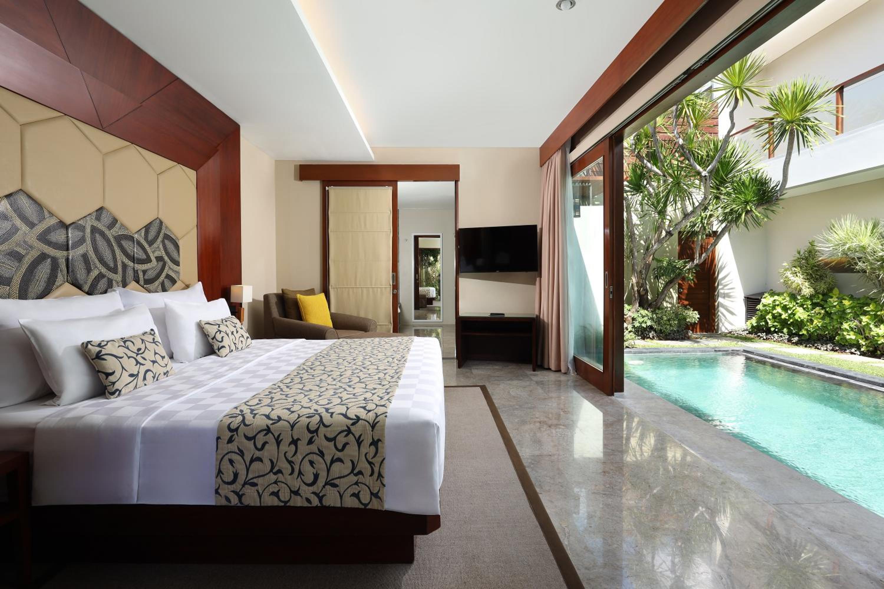 Two-Bedroom Villa with Private Pool - Photo 3