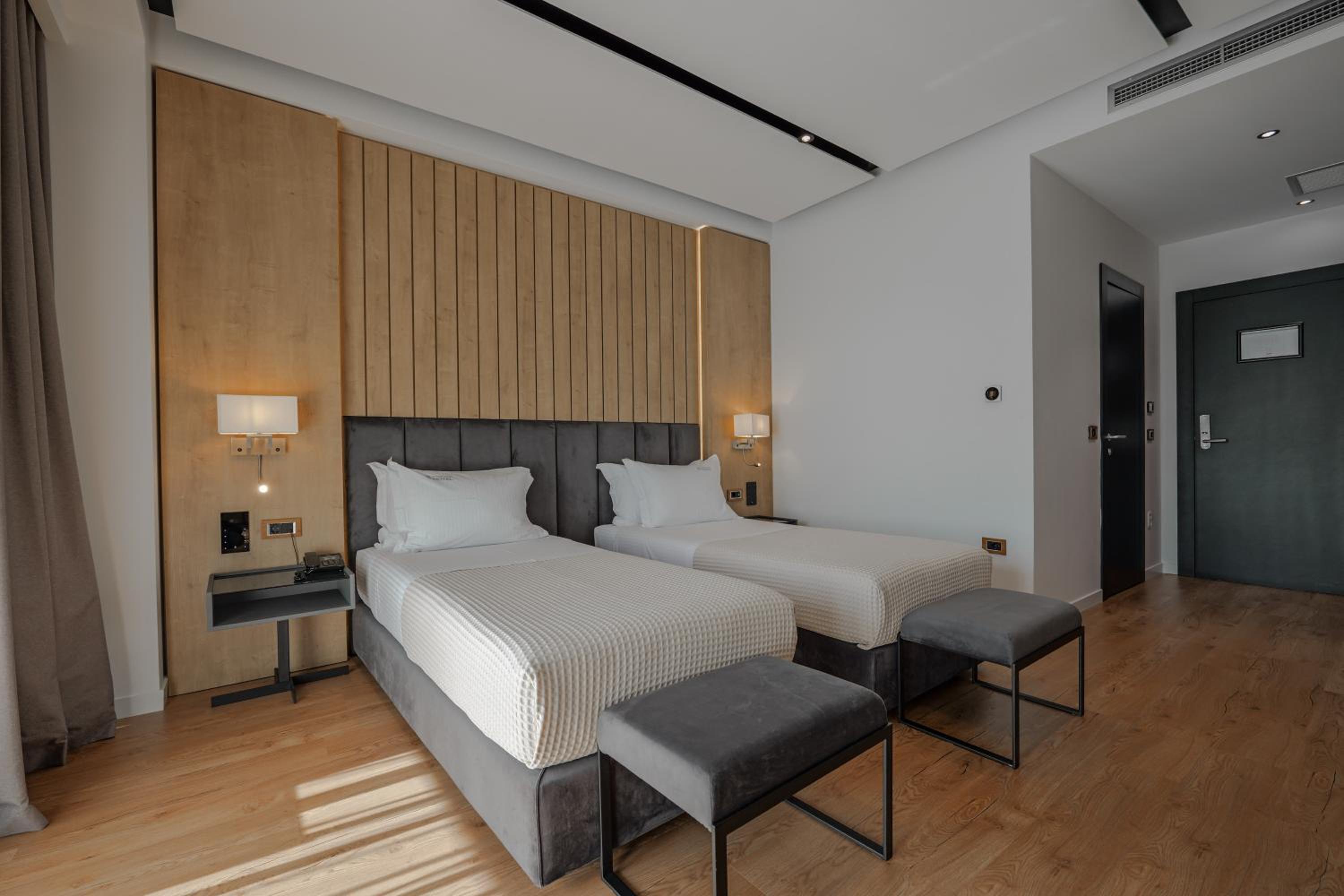 Deluxe Twin Room photo 3