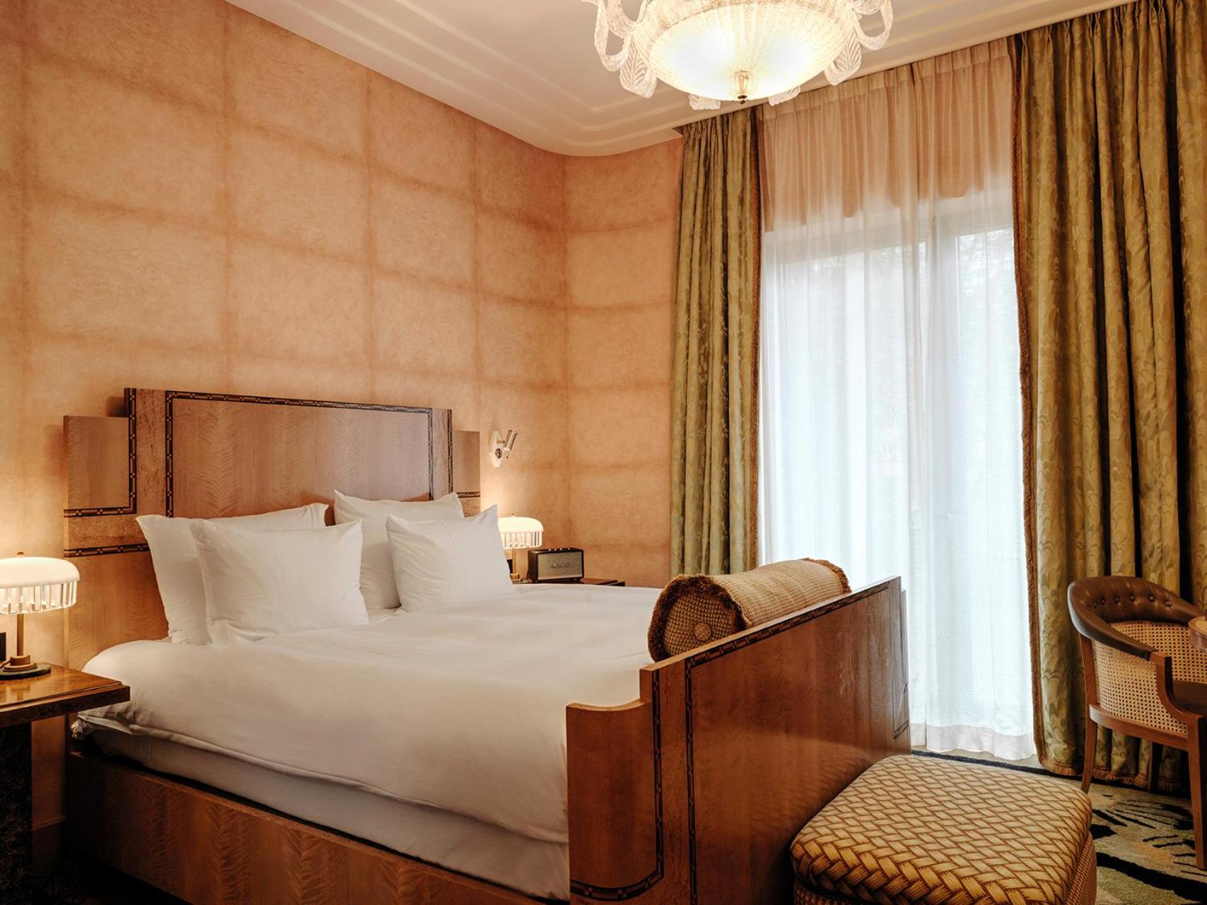 Deluxe Room - Photo 3
