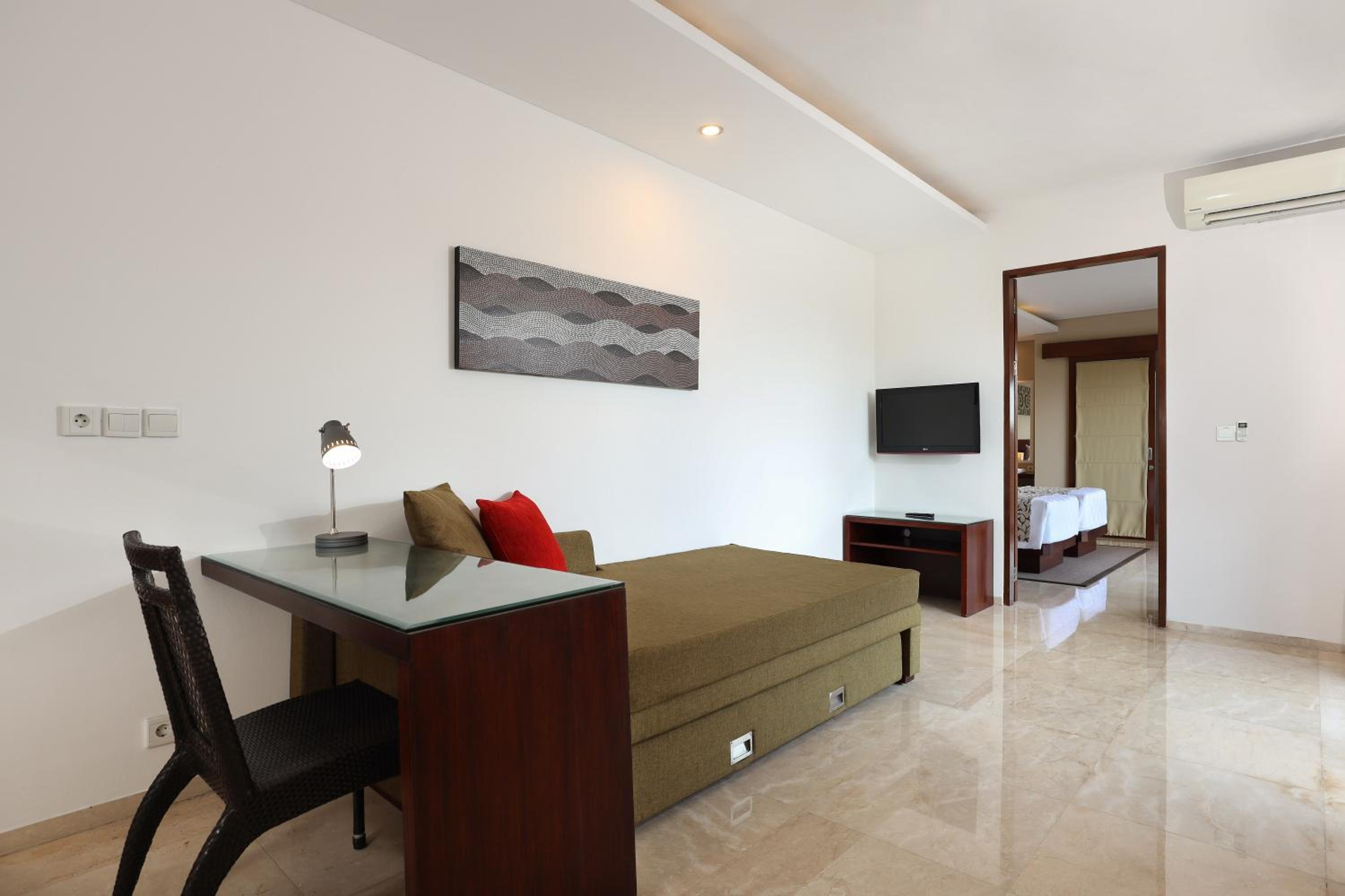 Two-Bedroom Villa with Private Pool - Photo 9