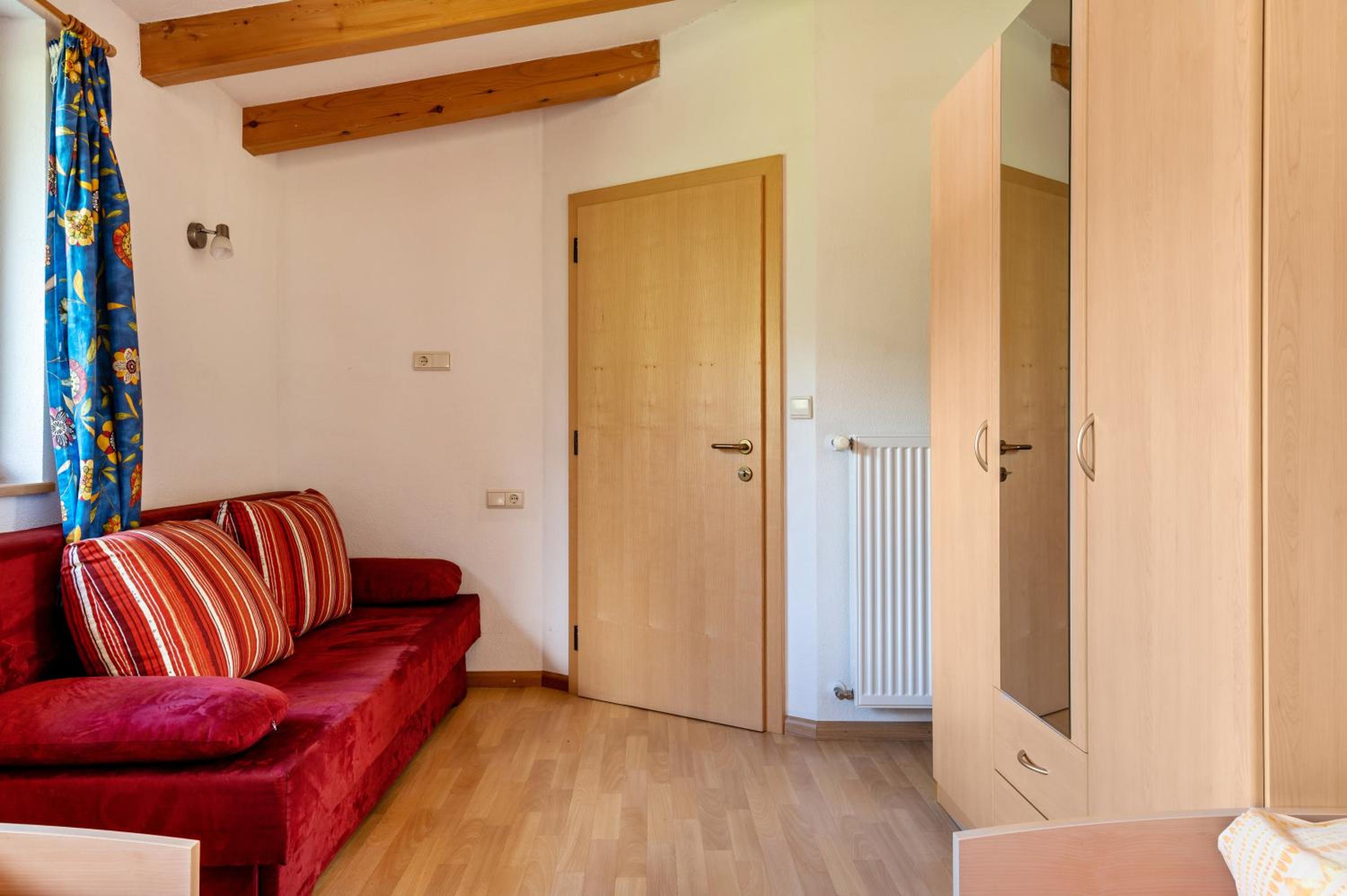 Two-Bedroom Deluxe Apartment with Garden View photo 2