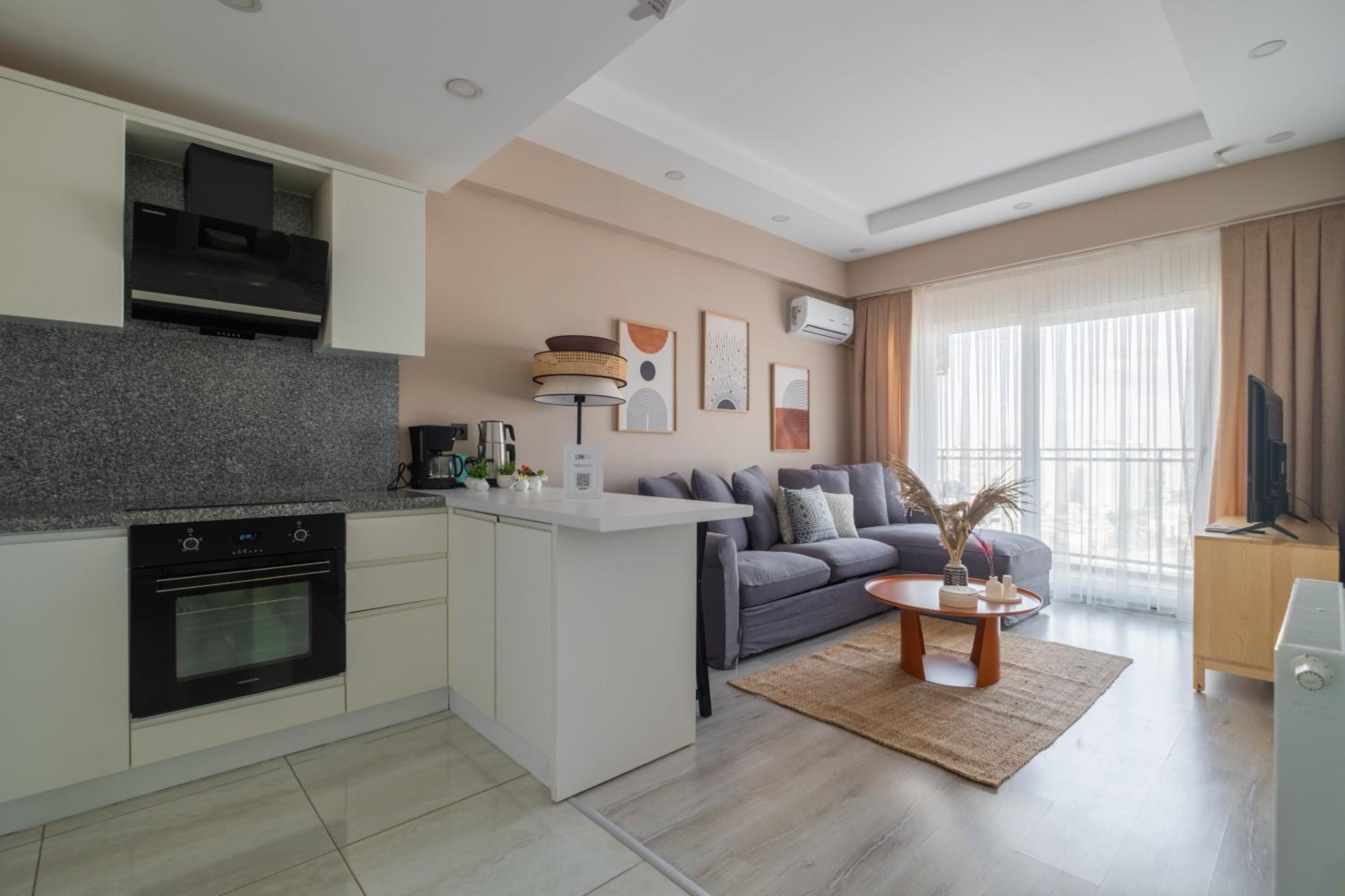Apartment with Balcony