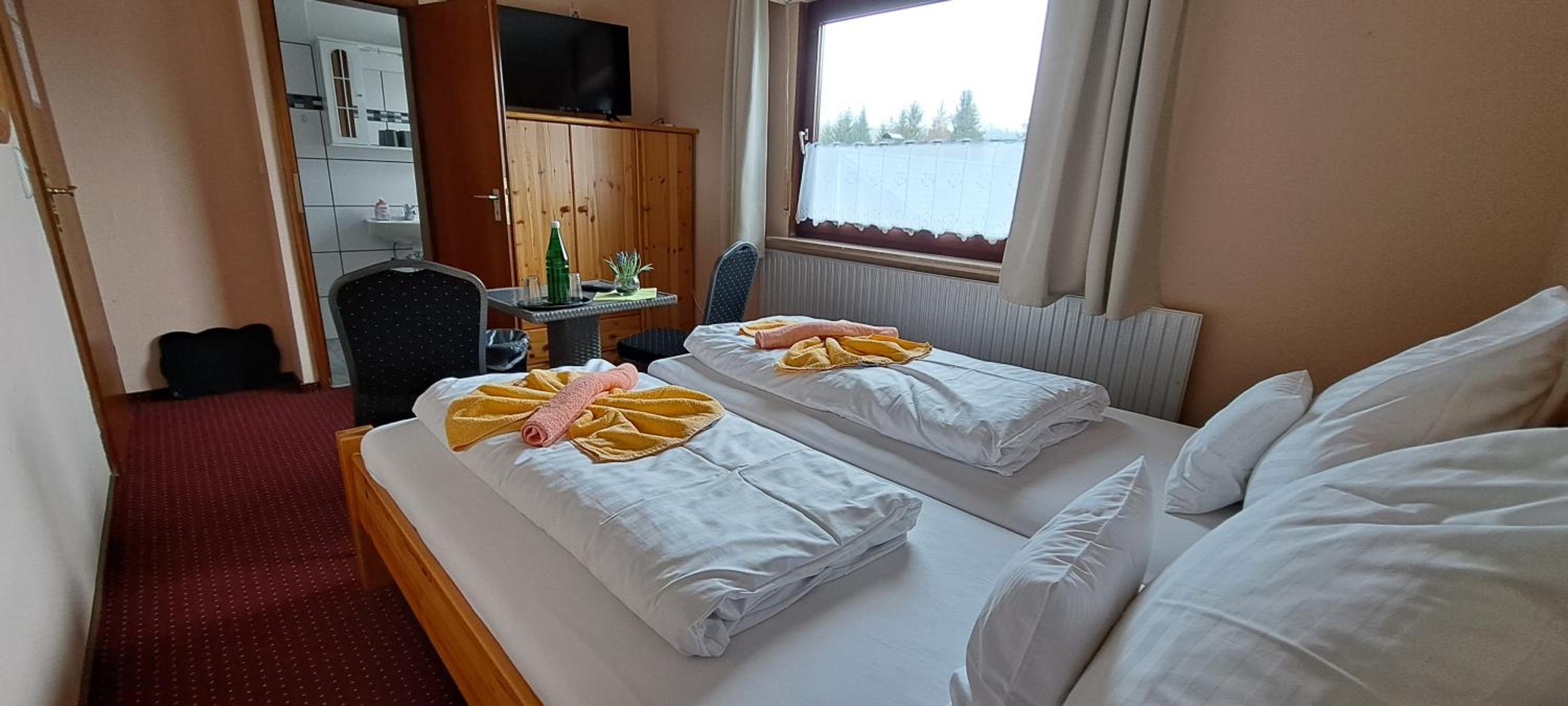 Standard Double Room - Photo 4