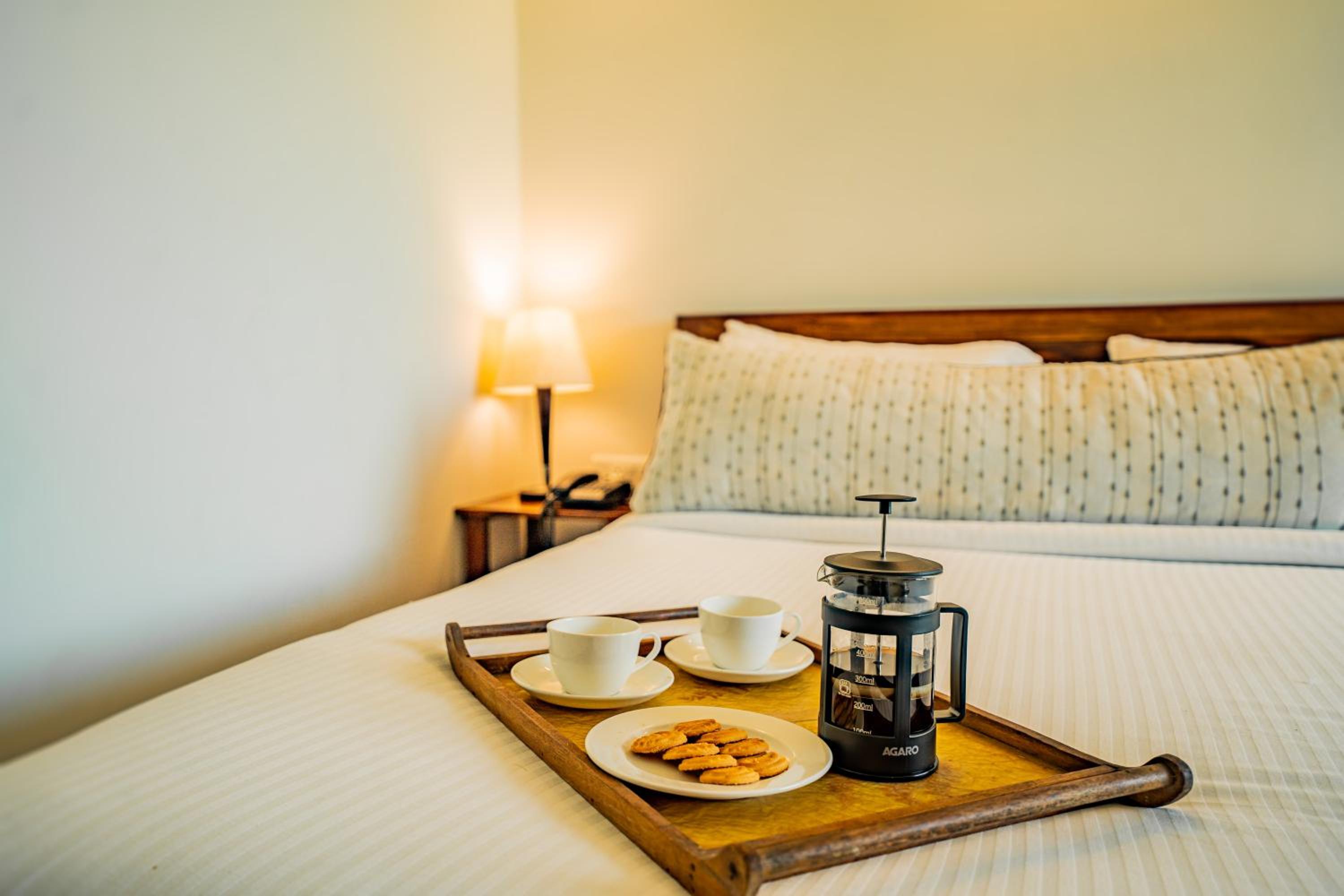 Deluxe Double Room (2 Adults + 1 Child) - Photo 12