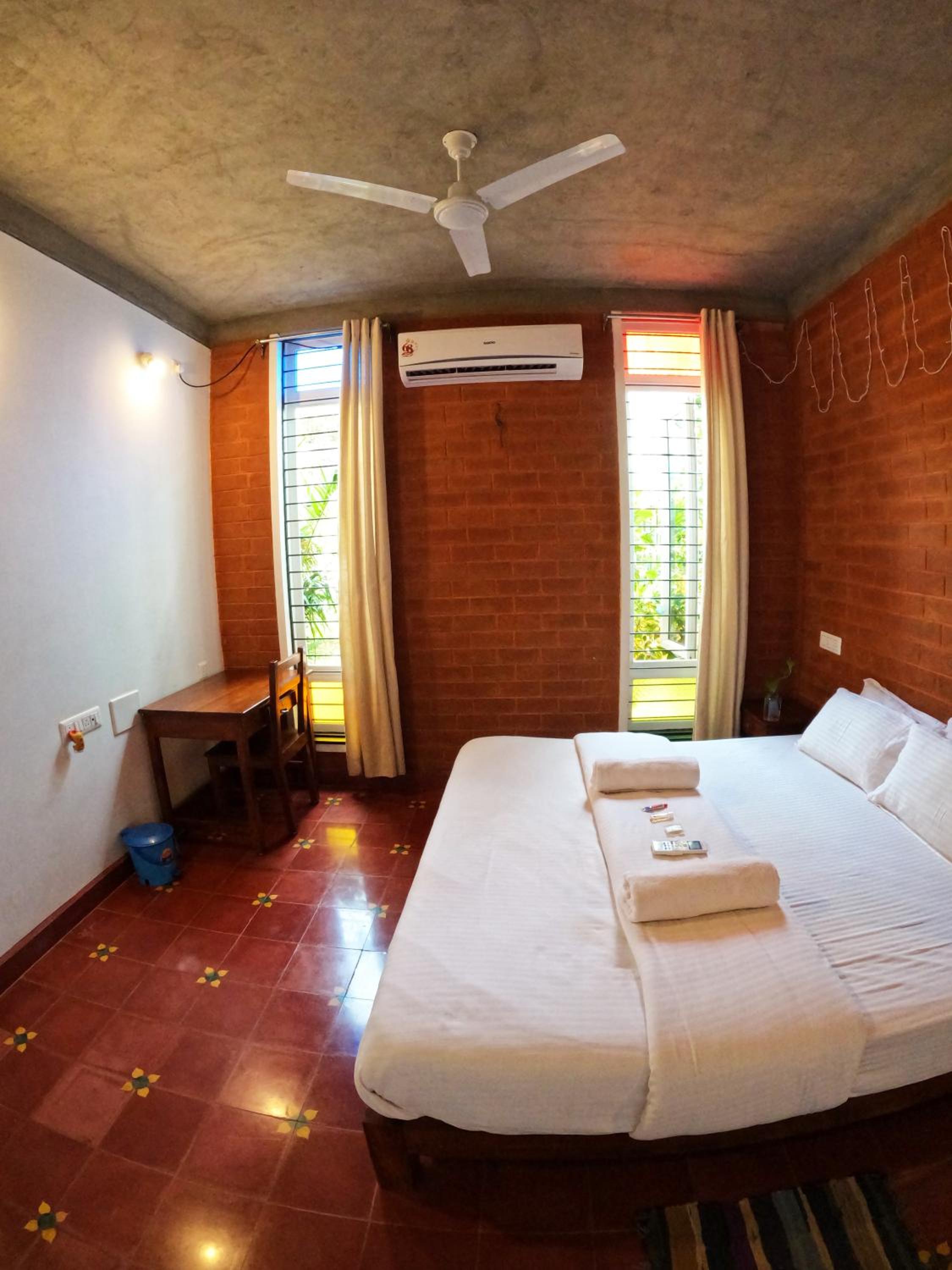 King Room with Garden View - Photo 9