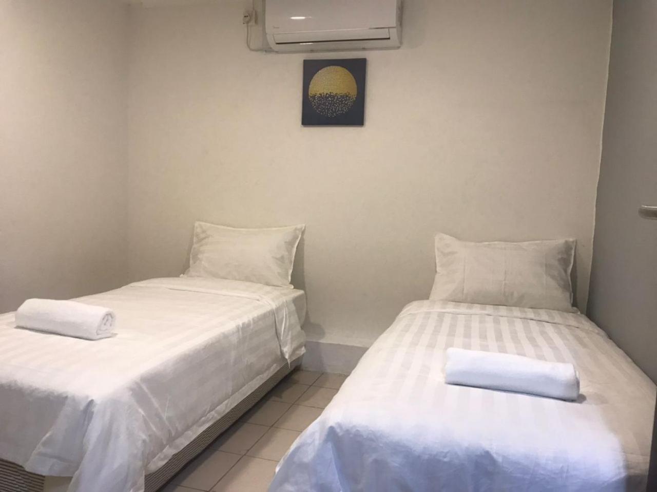 Standard Double or Twin Room - Photo 3
