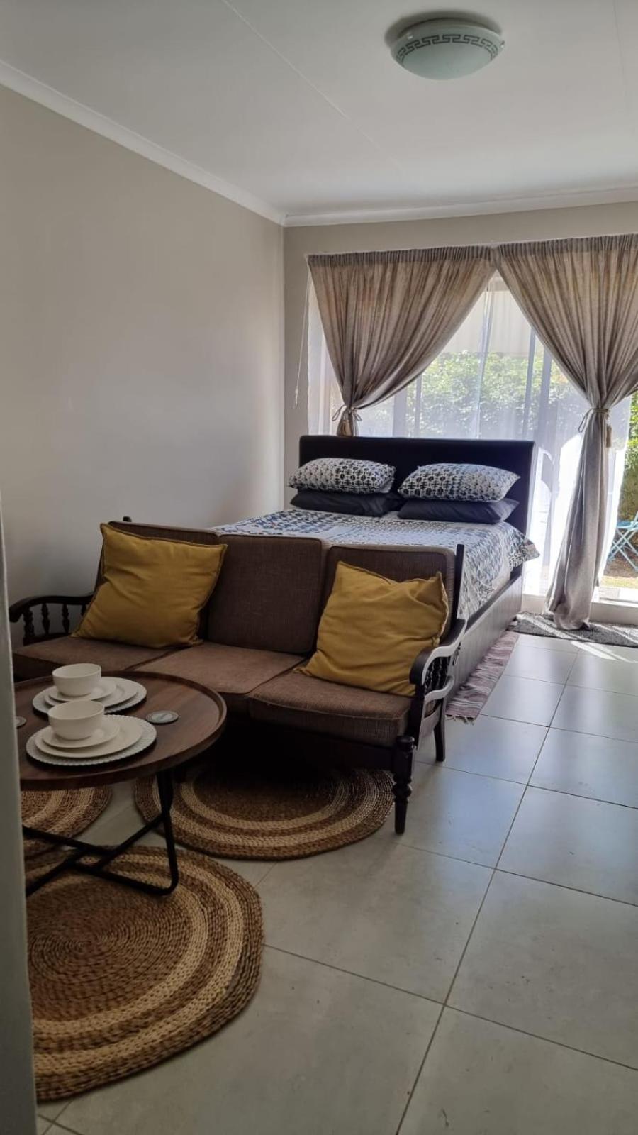 Double Room With Private Bathroom photo 2