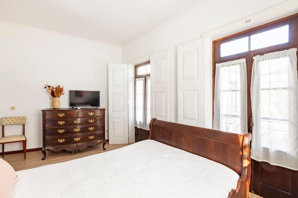 Three-Bedroom House photo 2