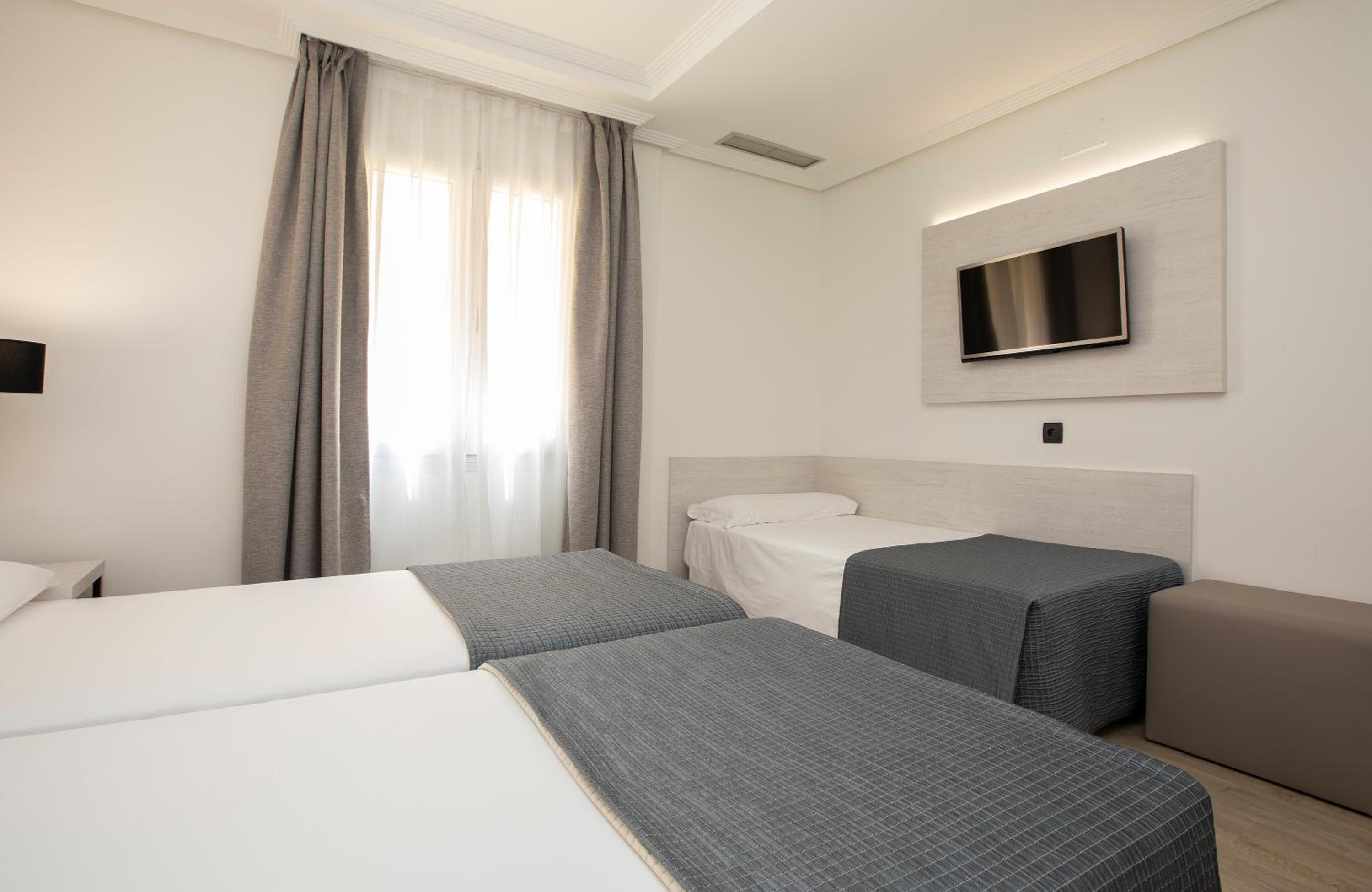 Unwind in modern comfort and style!