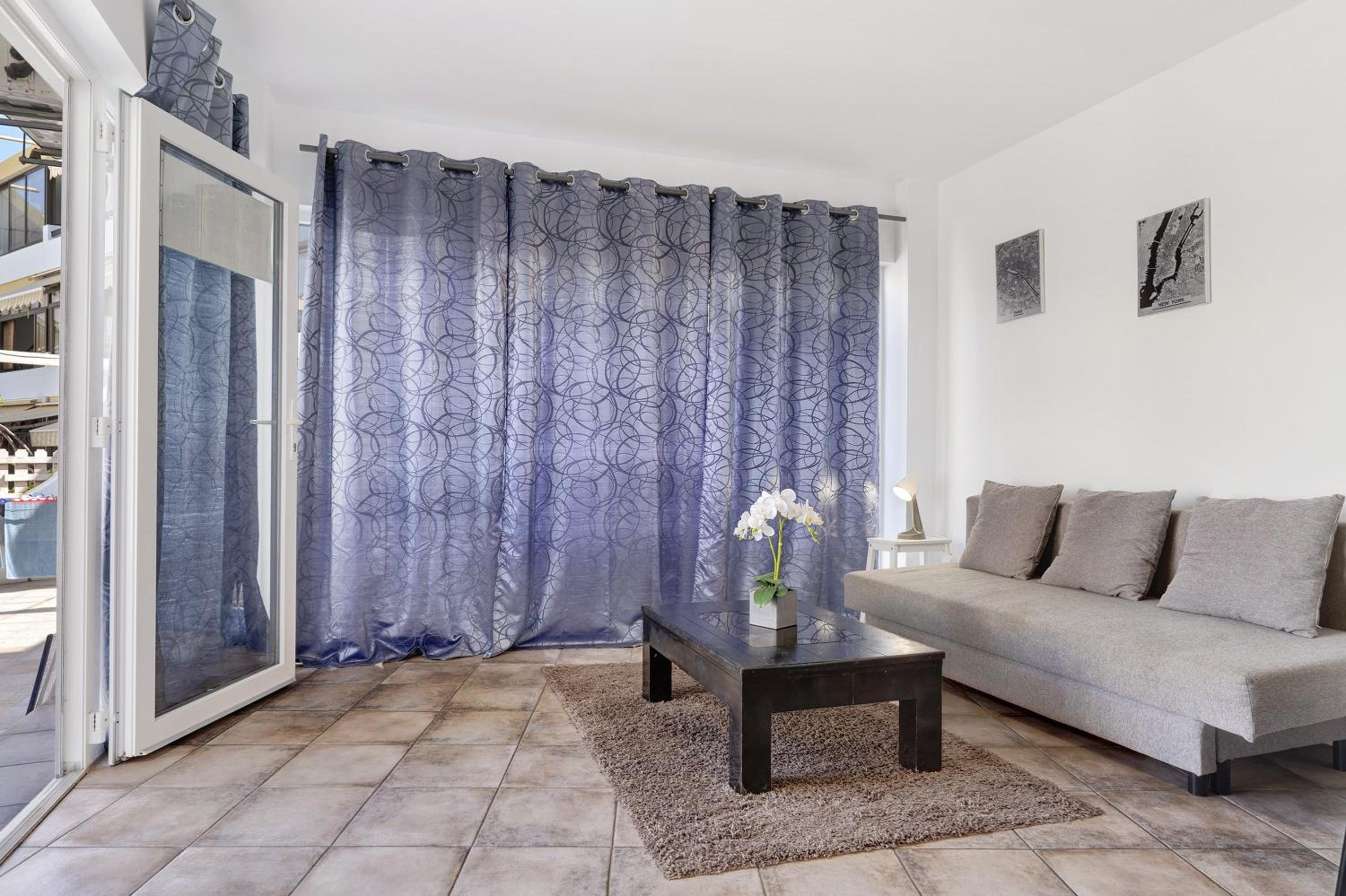 Superior Apartment with City View photo 2