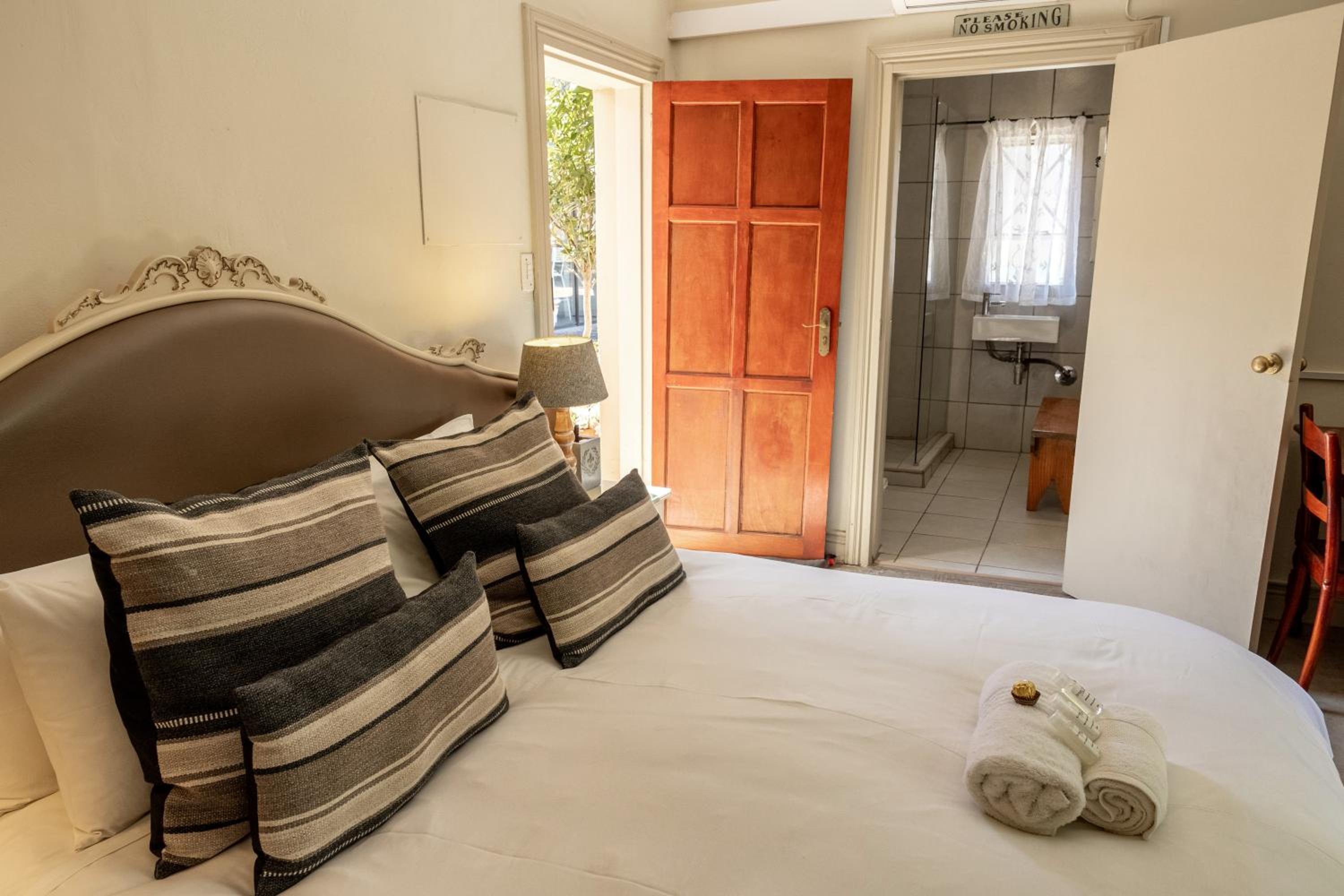 Double Room - Photo 3