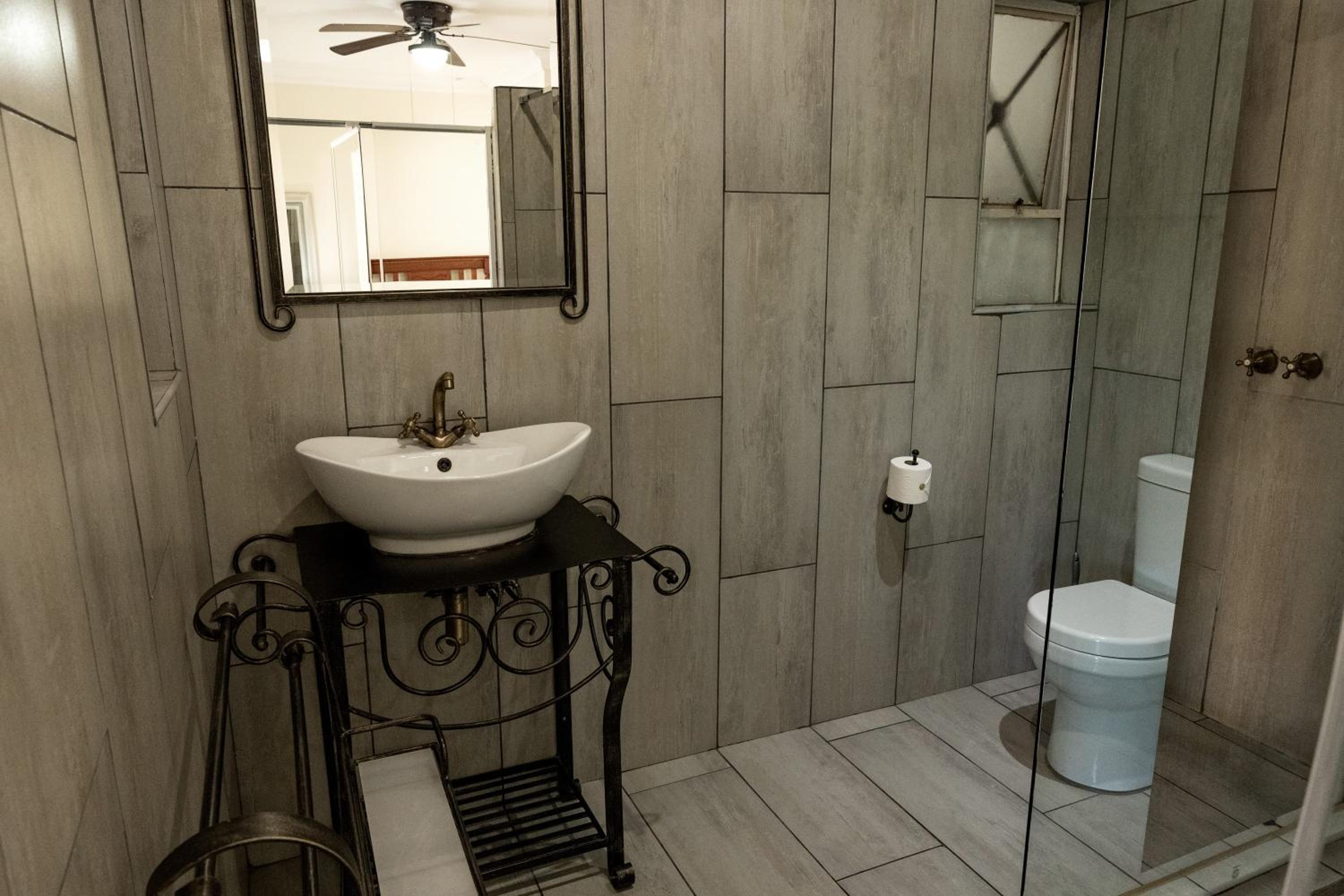 Family Room - Photo 8