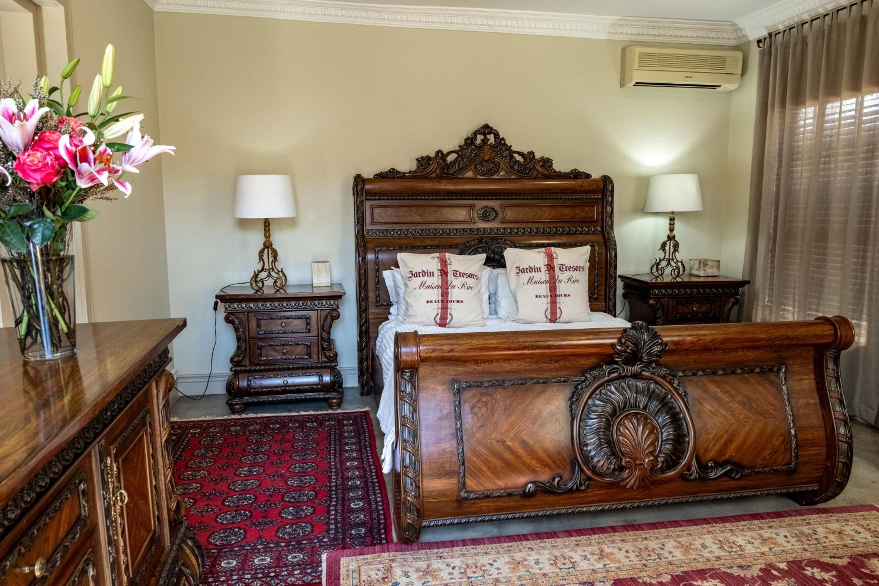 Standard Family Room - Photo 2
