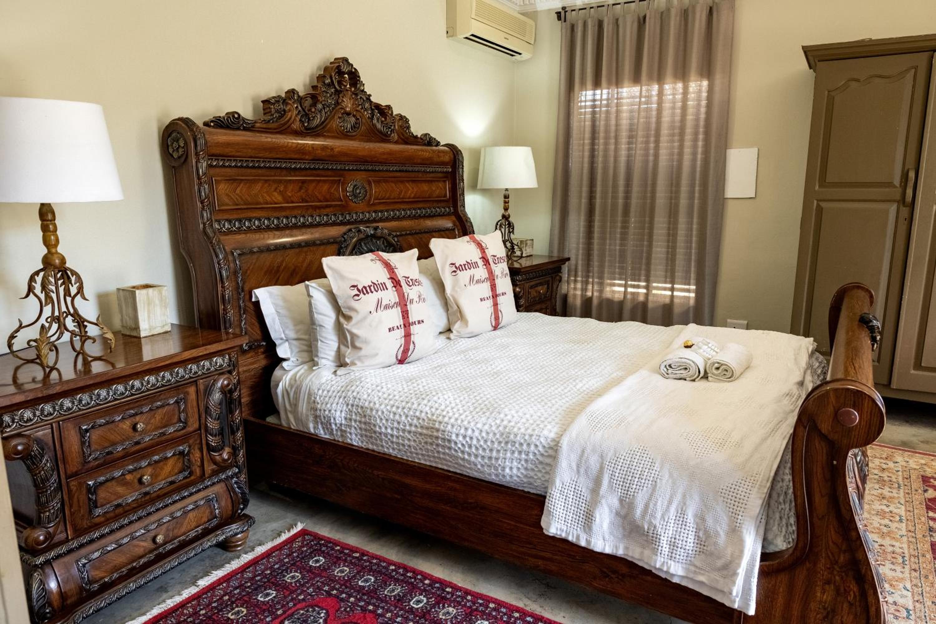 Standard Family Room - Photo 4