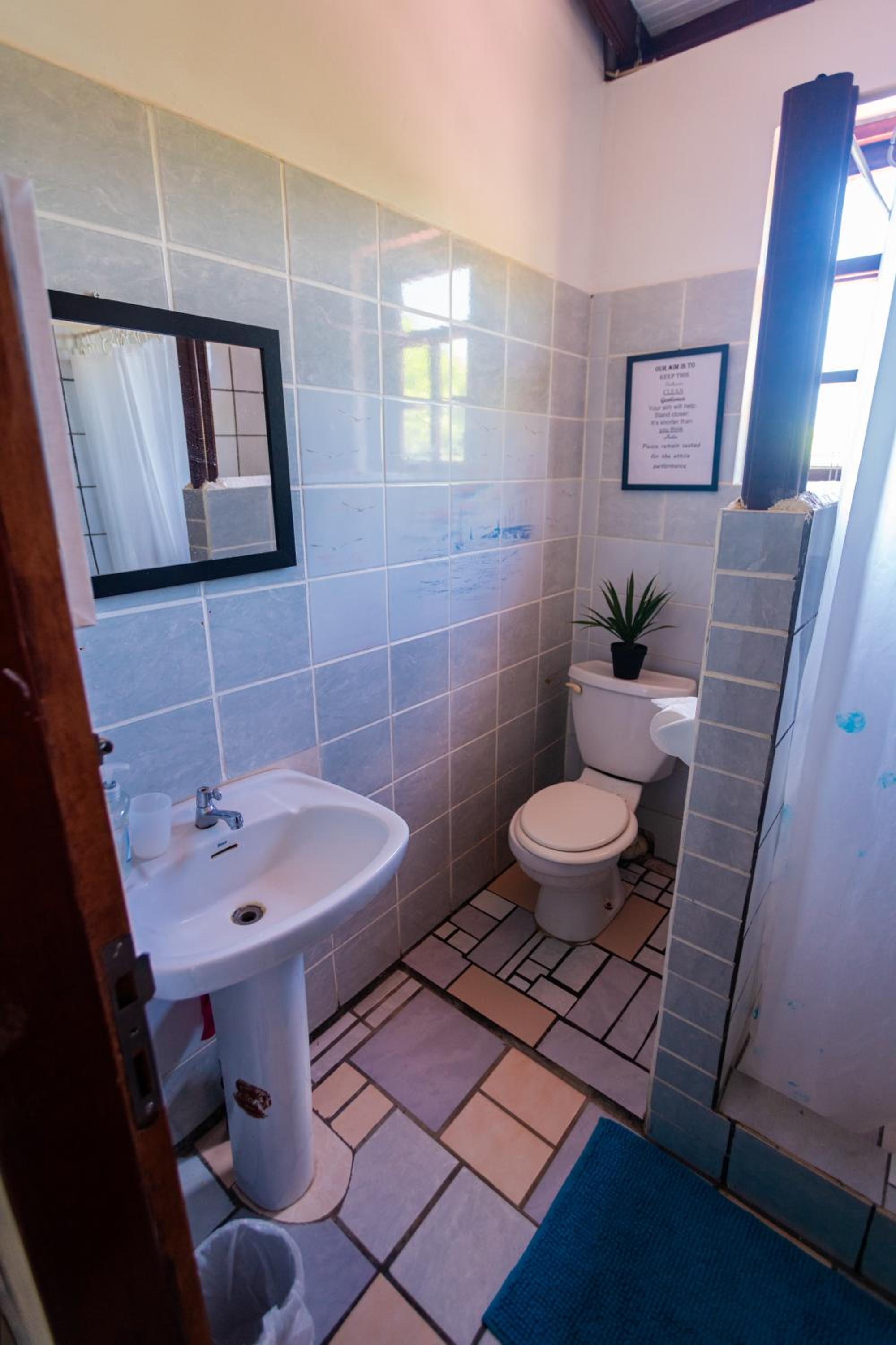 Four-Bedroom House photo 3