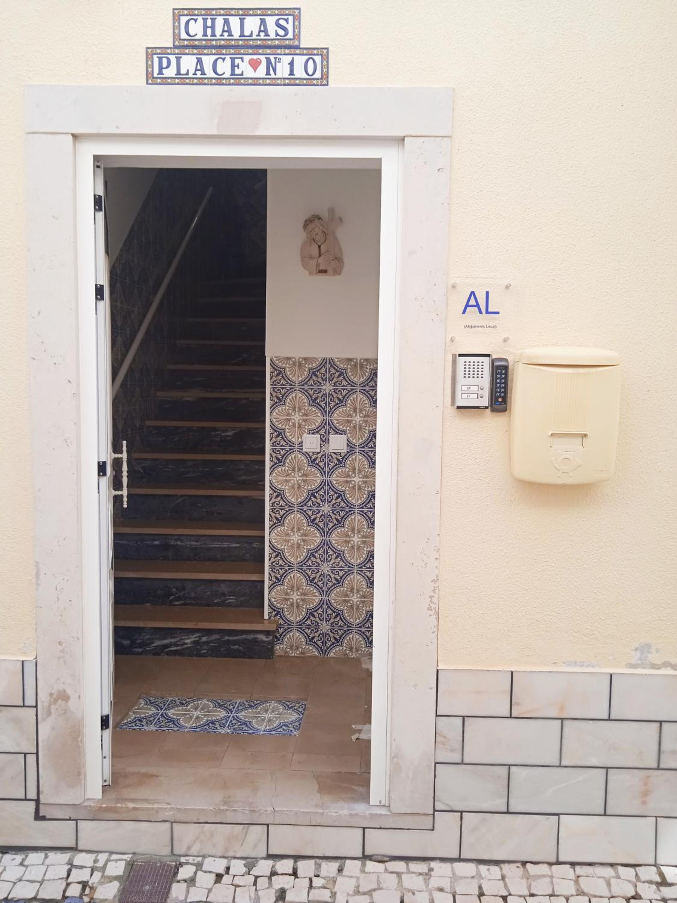 Apartment - Photo 24