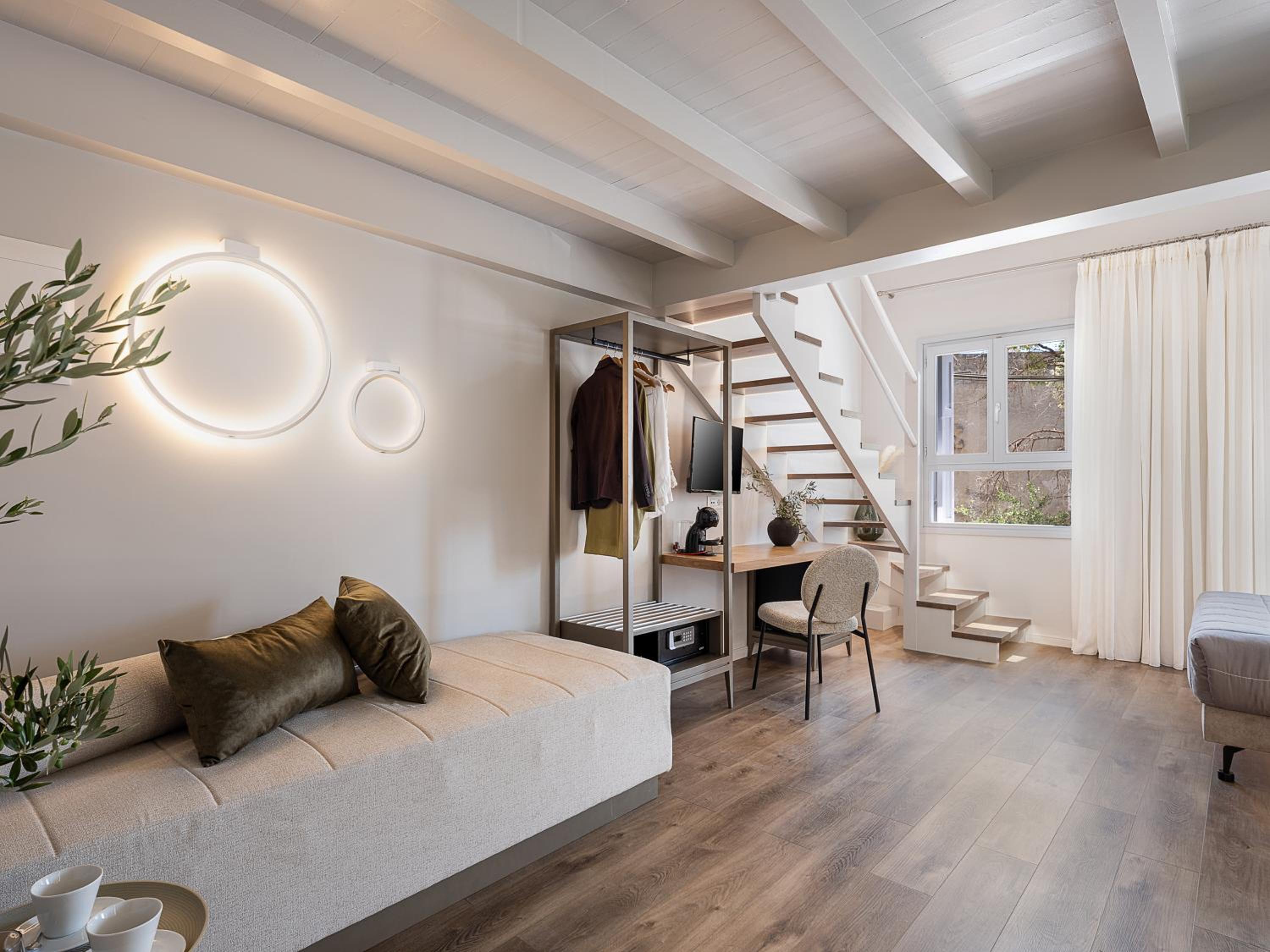 Two-Bedroom Suite with Balcony - Photo 13