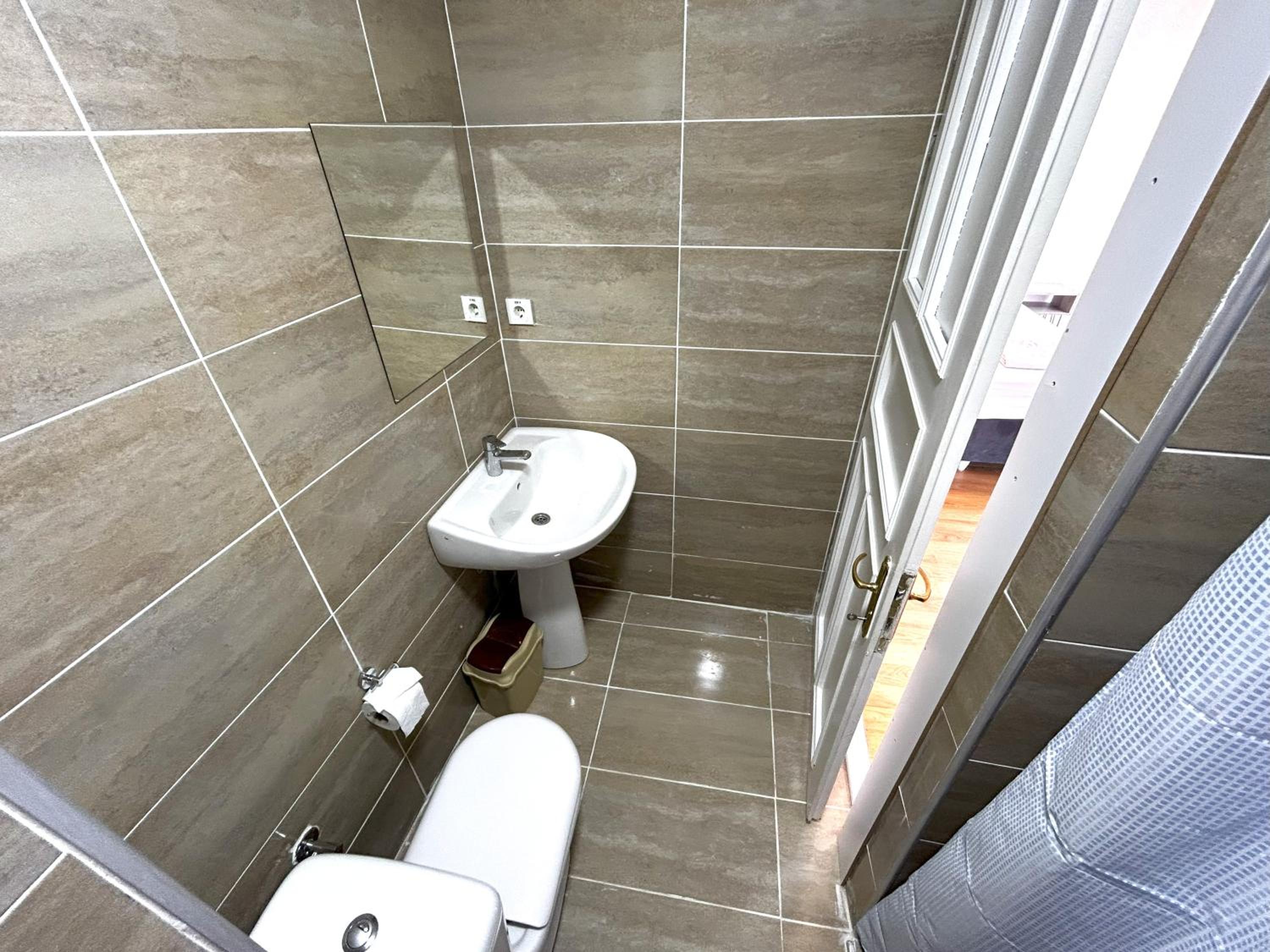 Comfort Triple Room with Shower photo 2