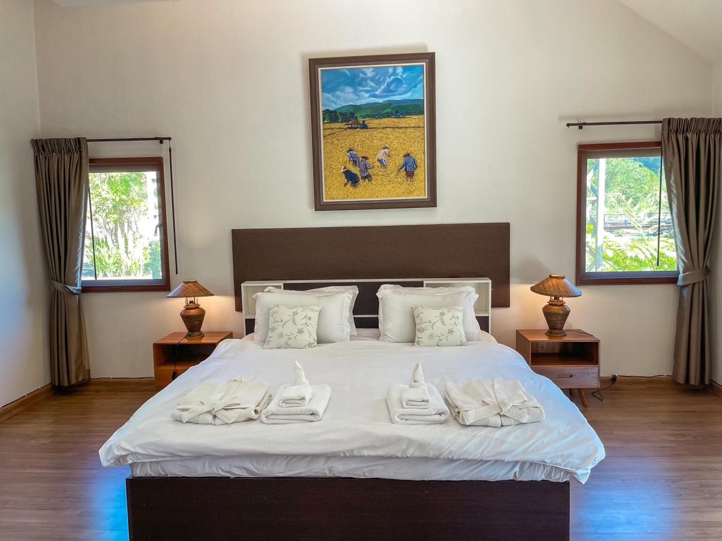 Deluxe King Suite photo 3
