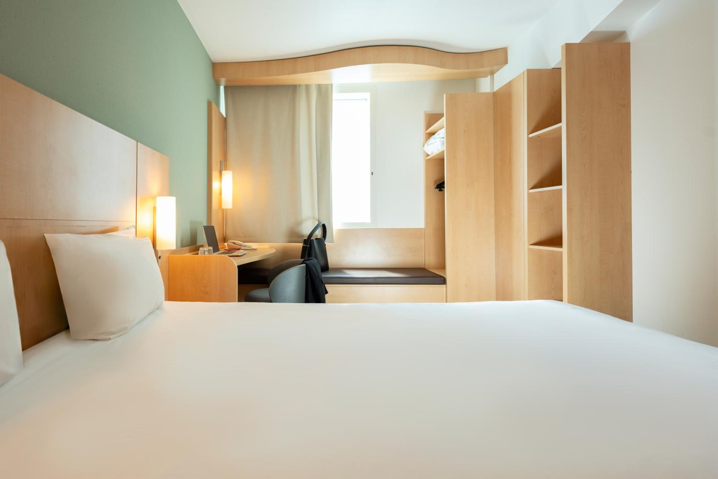 Double Room - Photo 10