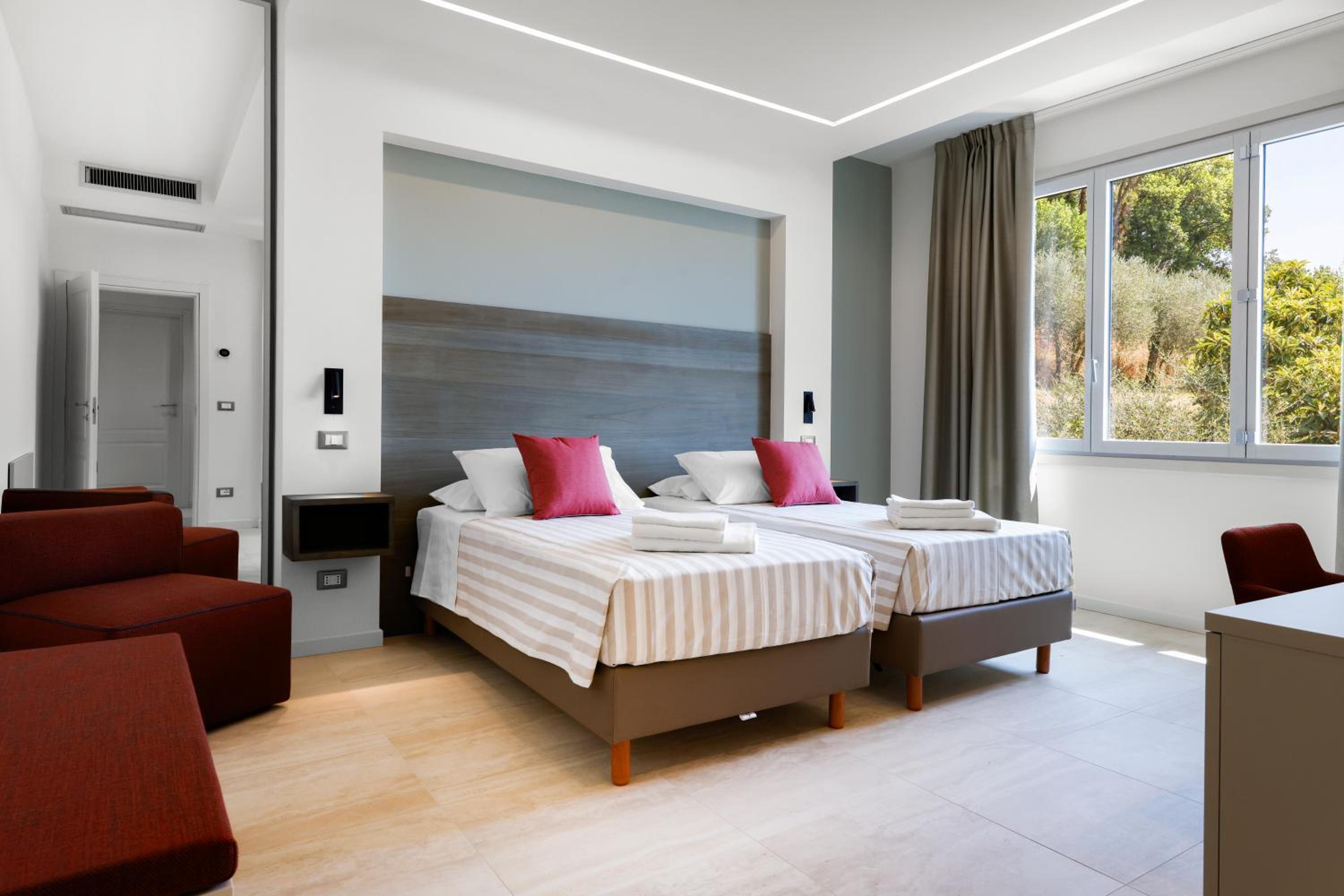 Deluxe Family Suite