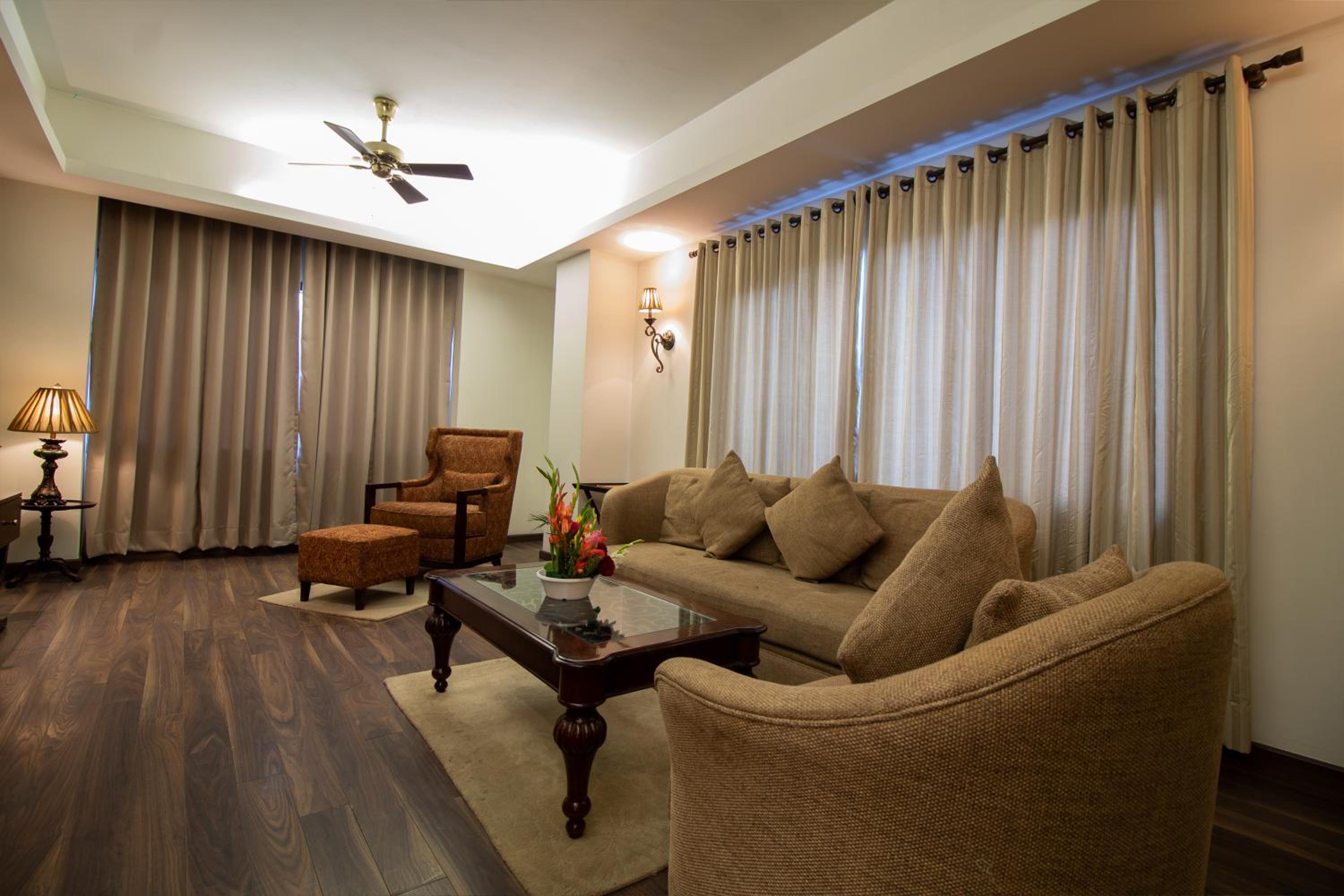Royal Suite photo 2