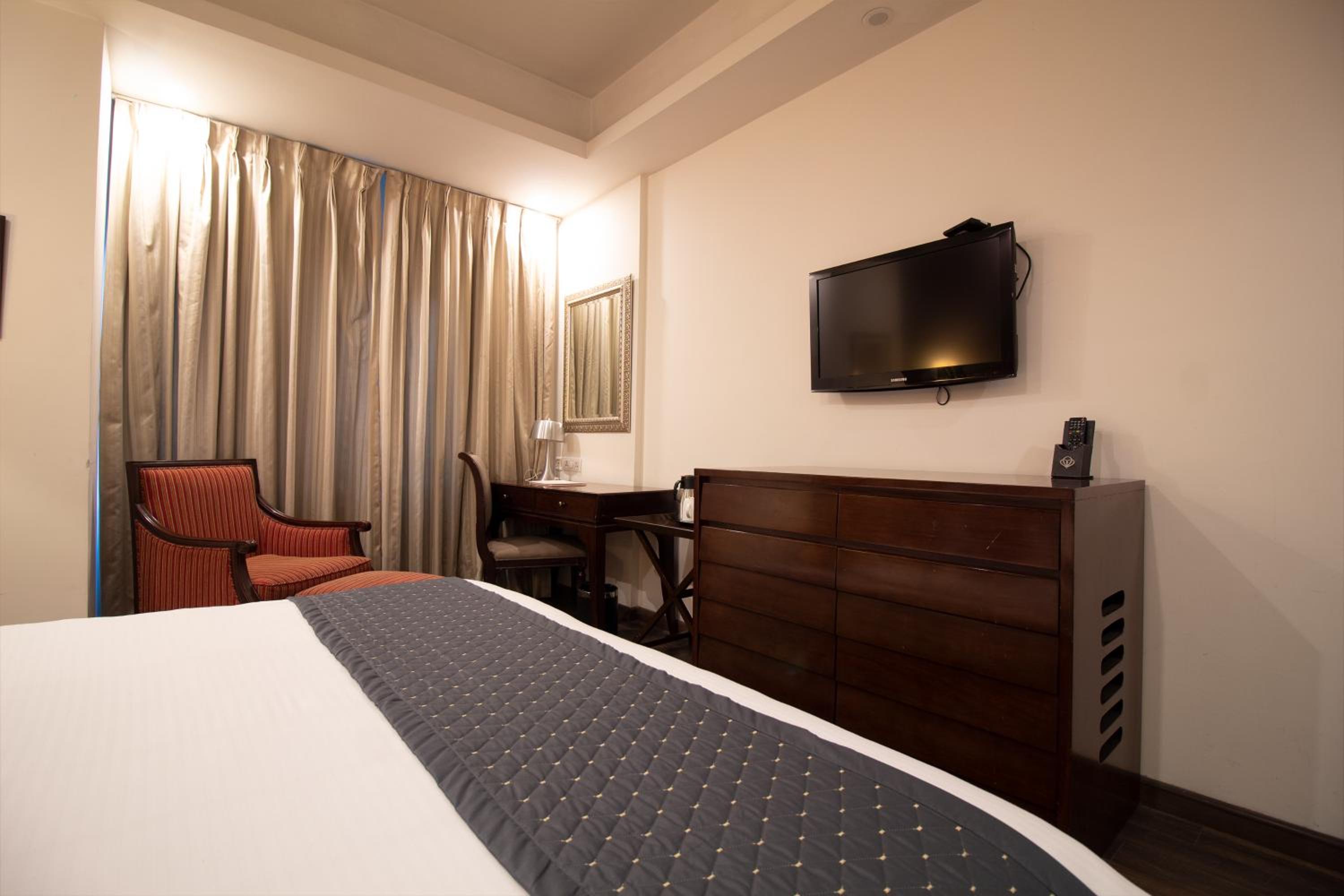 Budget Double Room photo 2