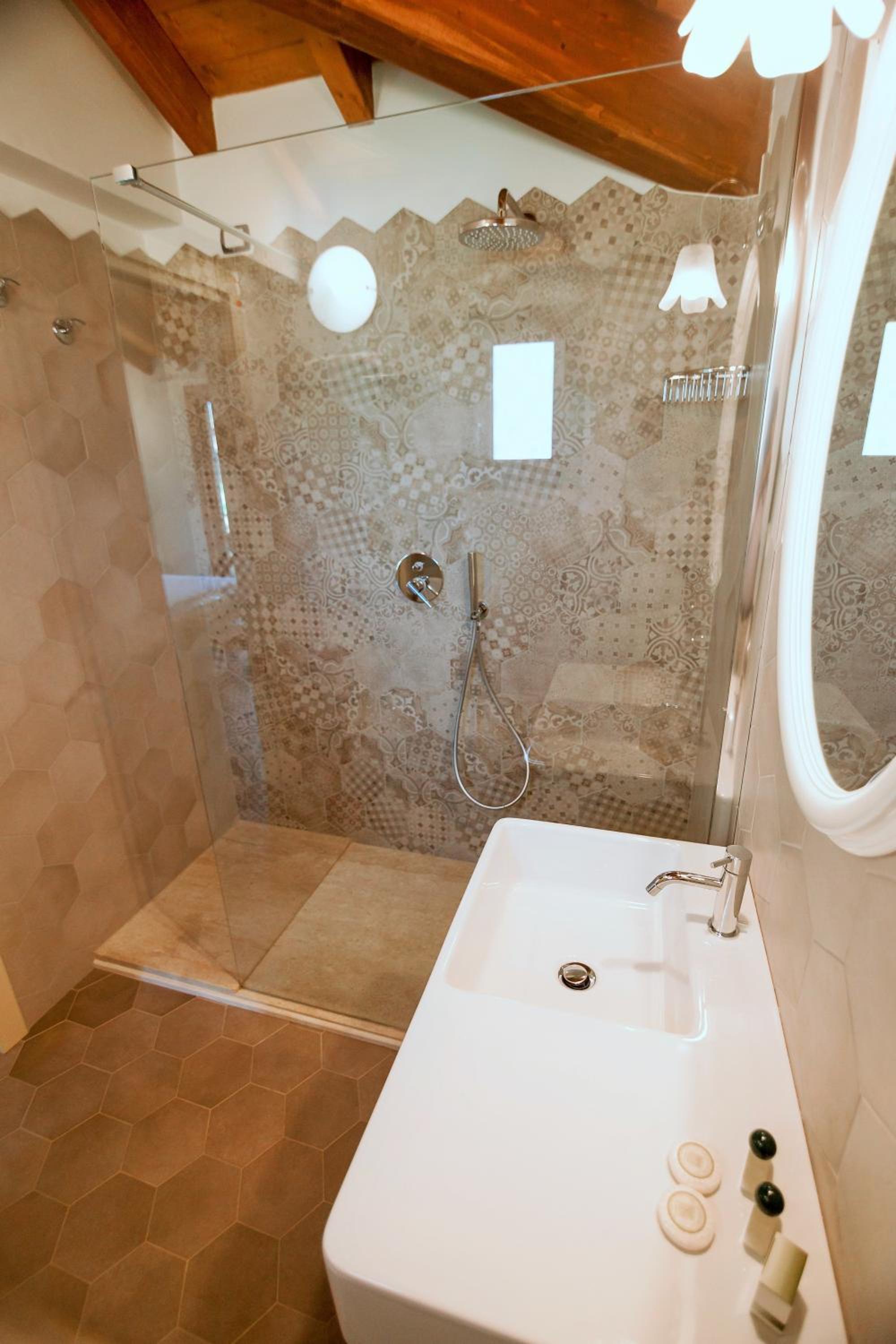 Double or Twin Room with Garden and Pool View photo 3