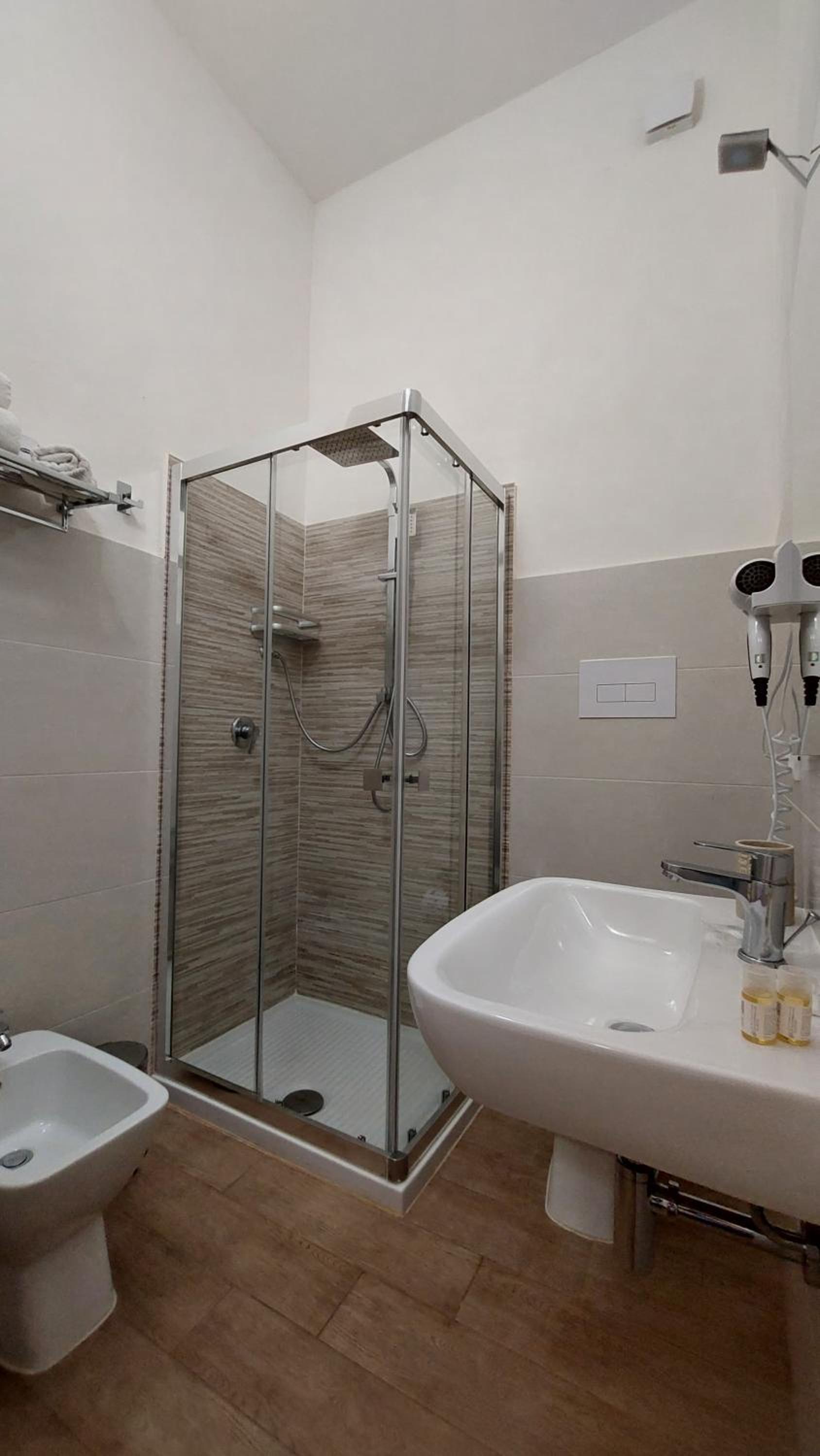 Superior Triple Room photo 3