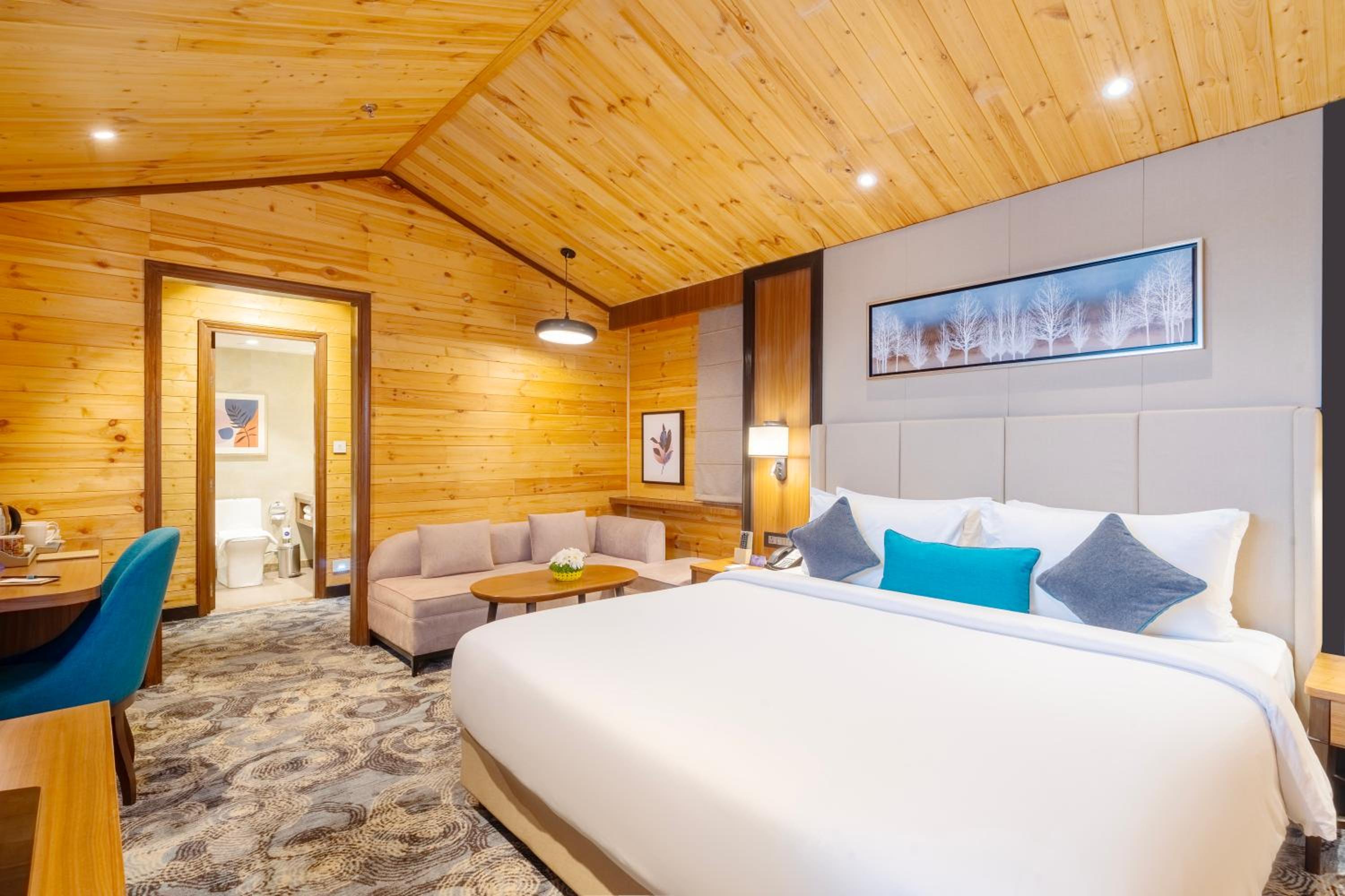 Standard Room with Valley View - Photo 4