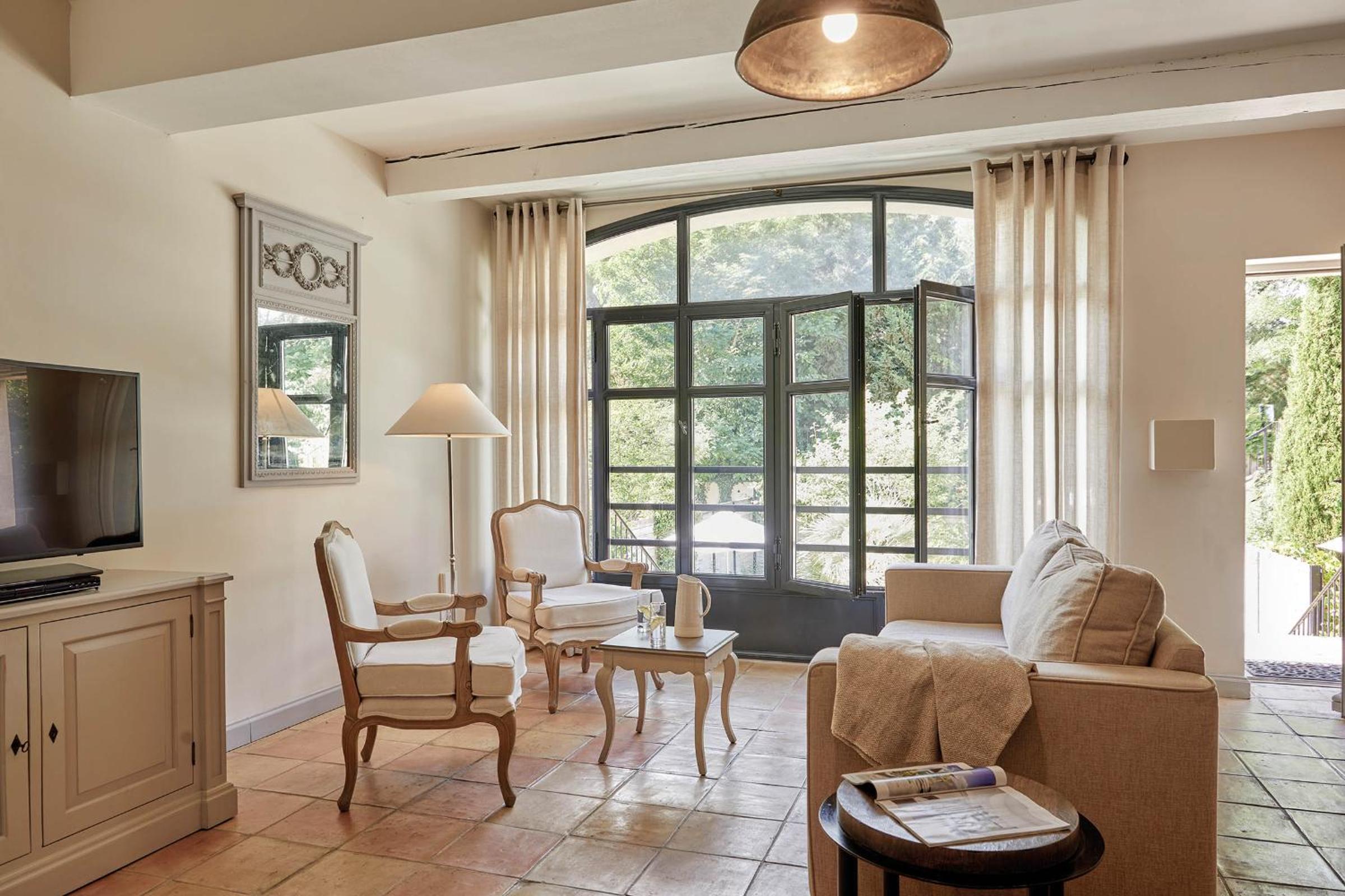 Two-Bedroom House with Terrace or Garden - Vendangeurs  - Photo 6