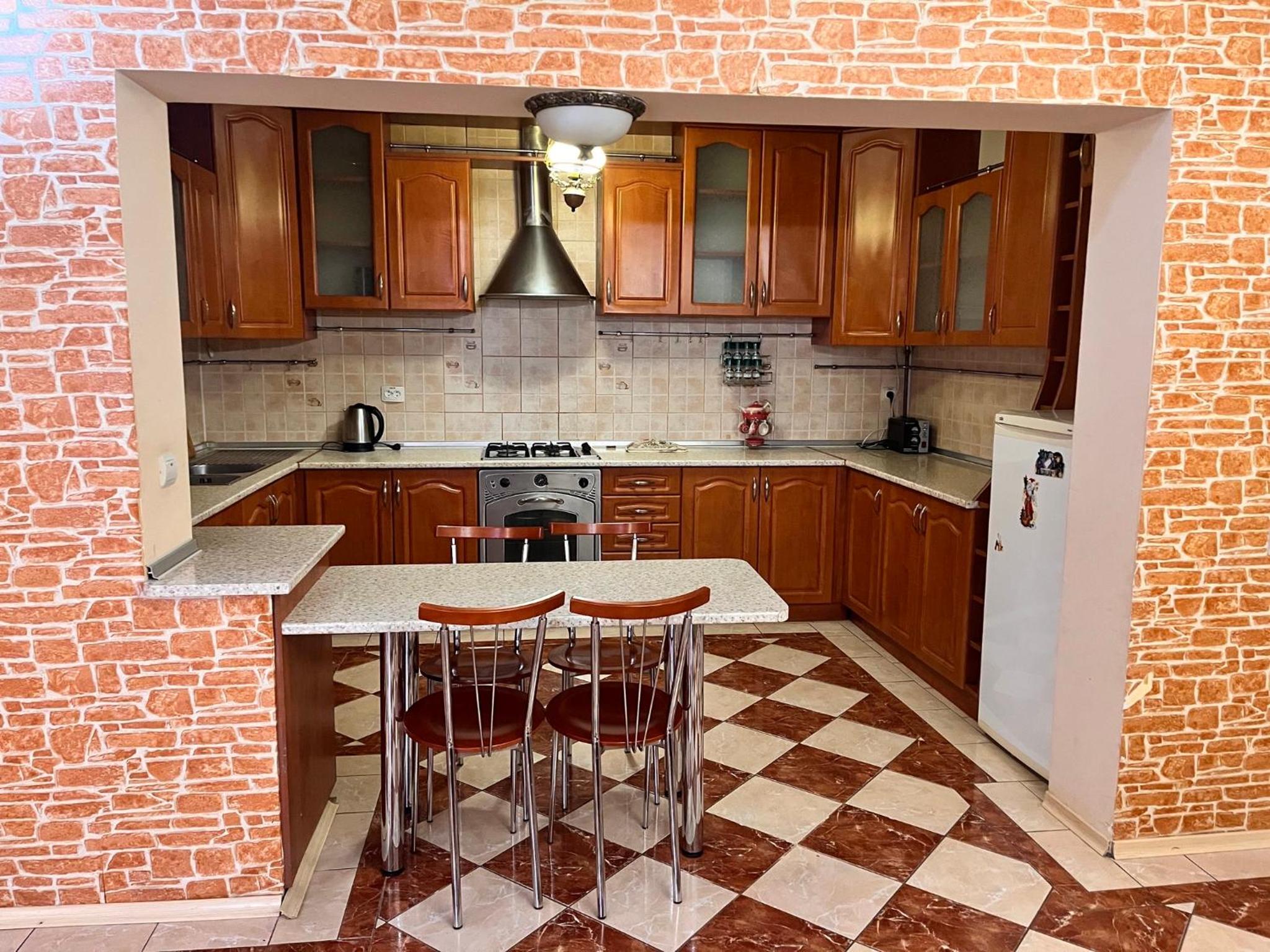 Apartment photo 2