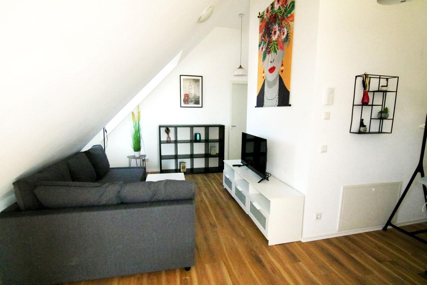 One-Bedroom Apartment photo 1