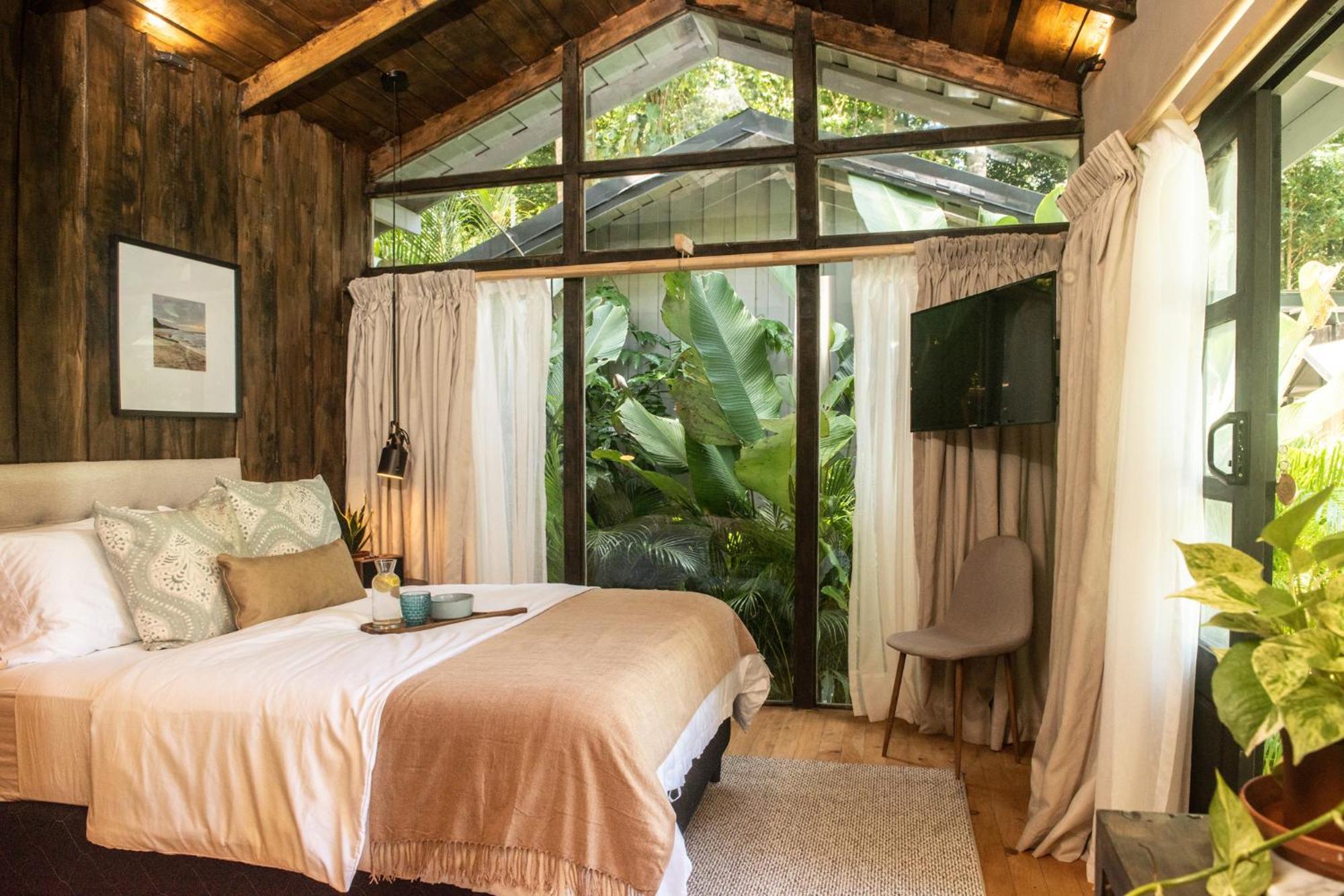 Deluxe Bungalow photo 1