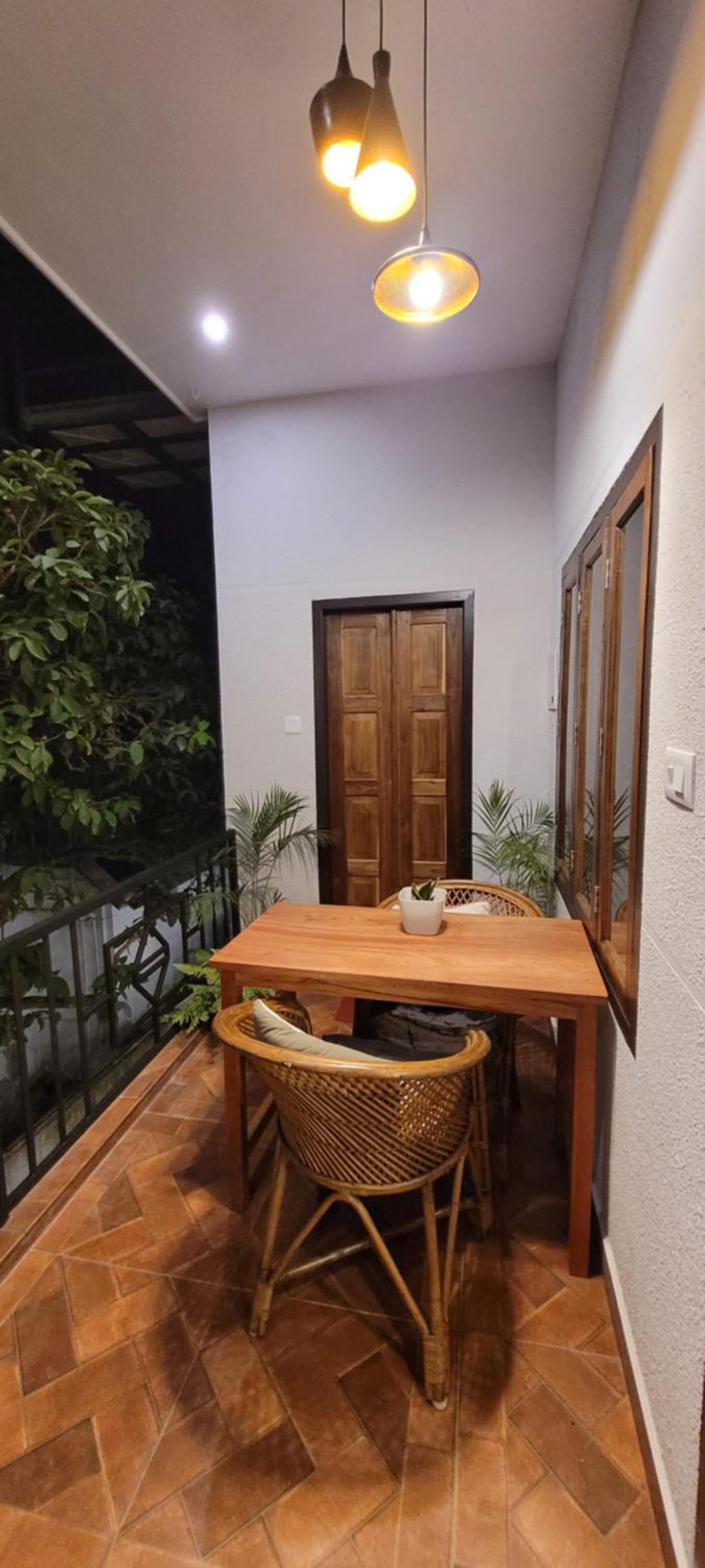 Double Room with Balcony - Photo 8