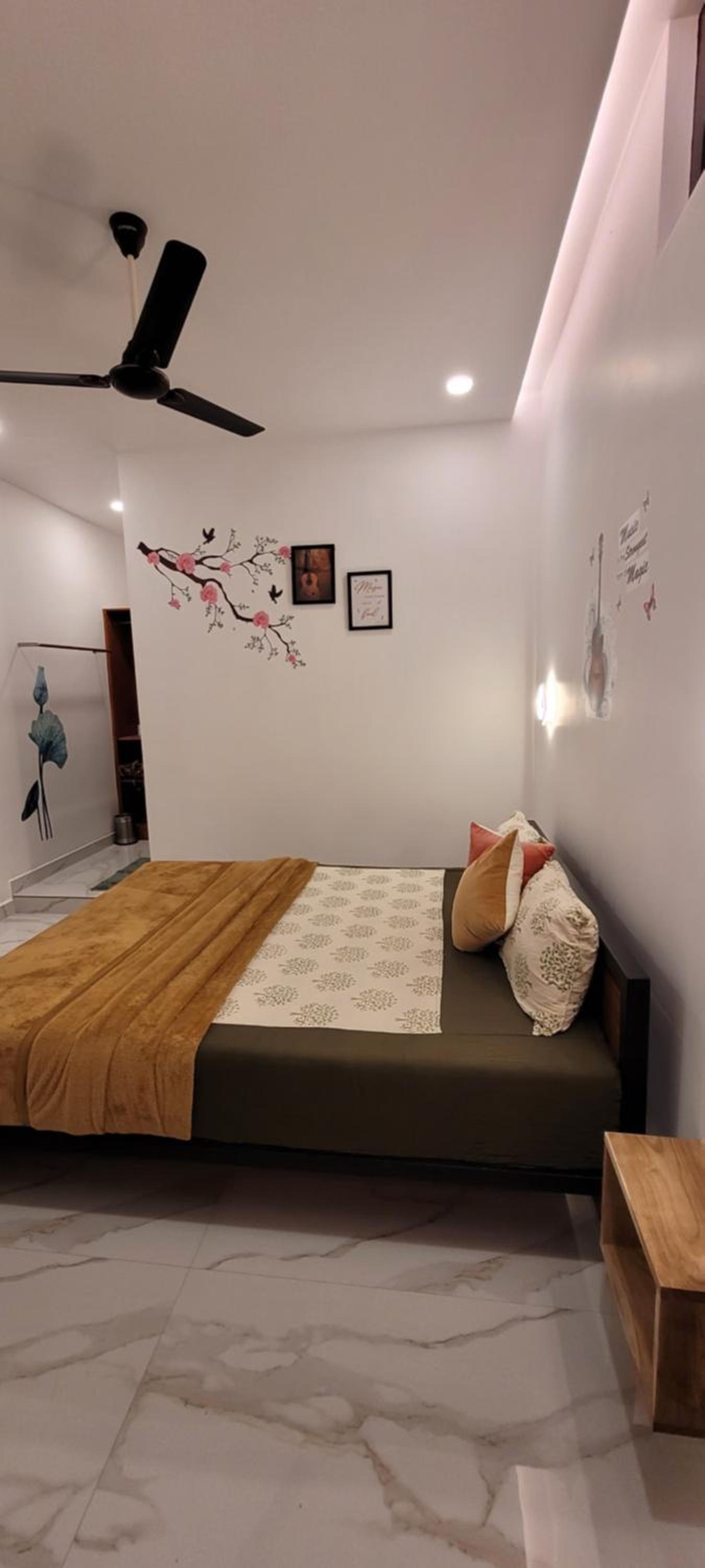 Double Room with Balcony - Photo 6