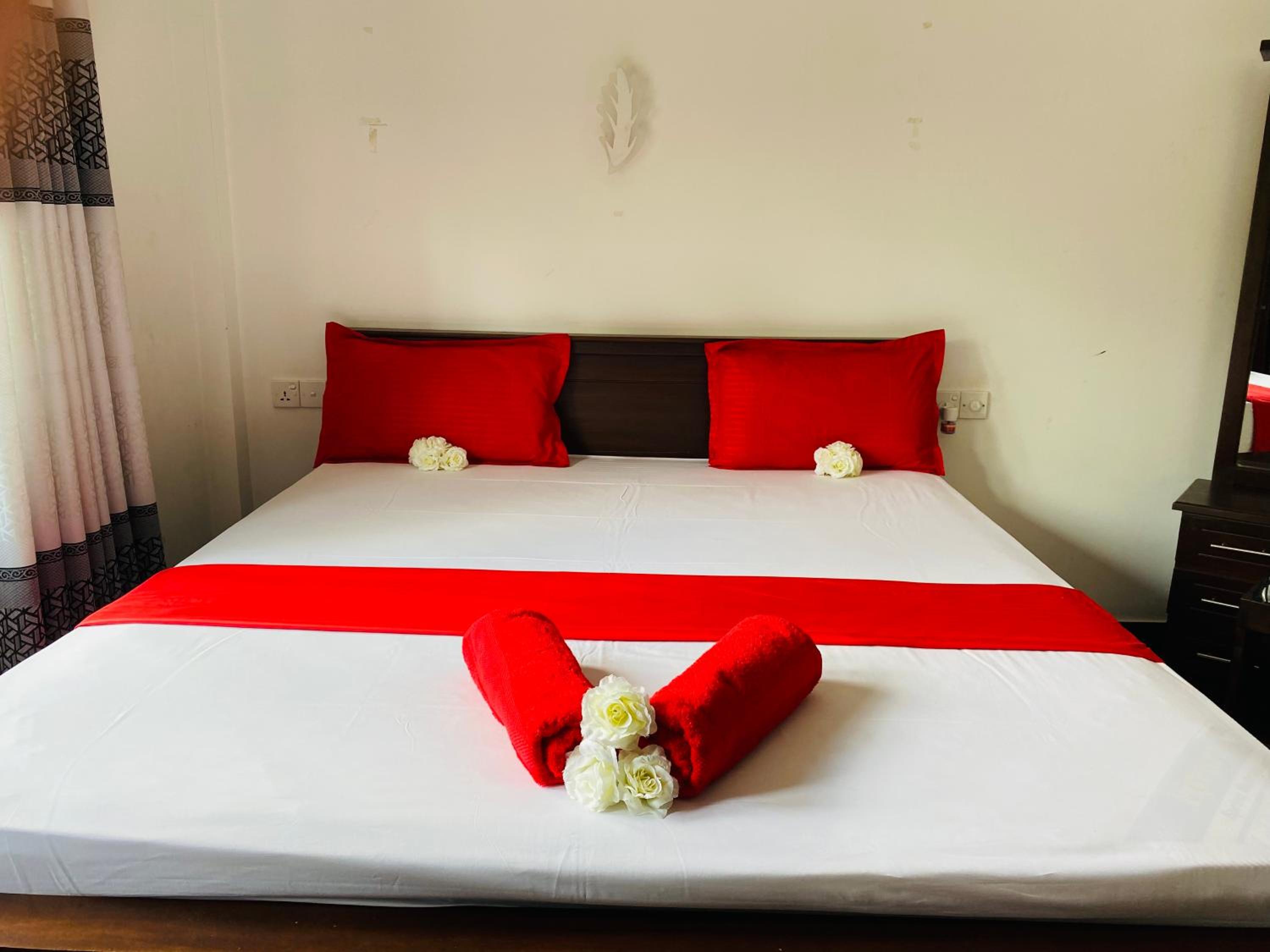 Deluxe Double or Twin Room with Pool View photo 1