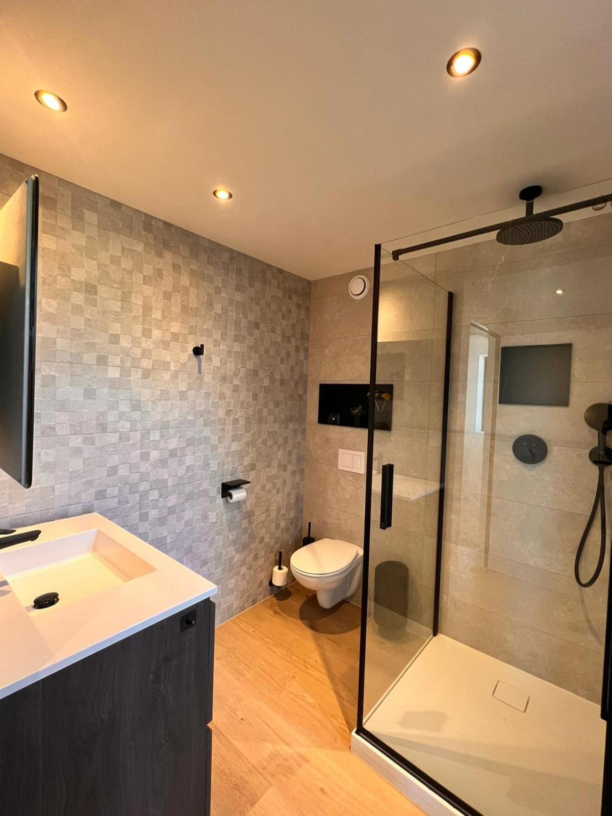 Double Room with Private Bathroom photo 3